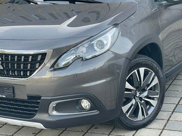 PEUGEOT 2008 1.2 PureTech Allure EAT6-image-3