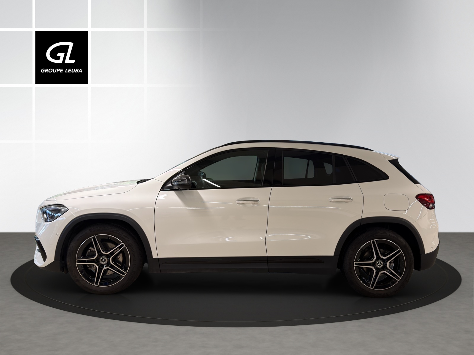 MERCEDES-BENZ GLA 200-image-2