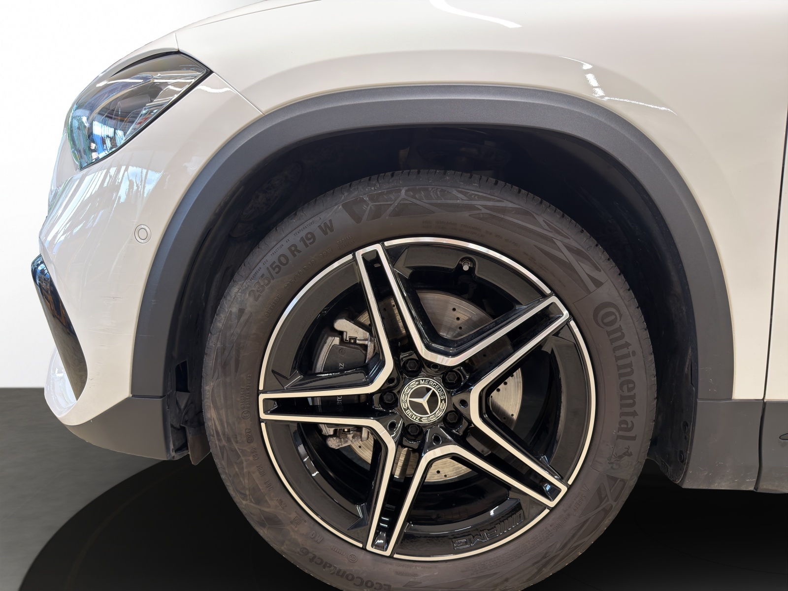 MERCEDES-BENZ GLA 200-image-5