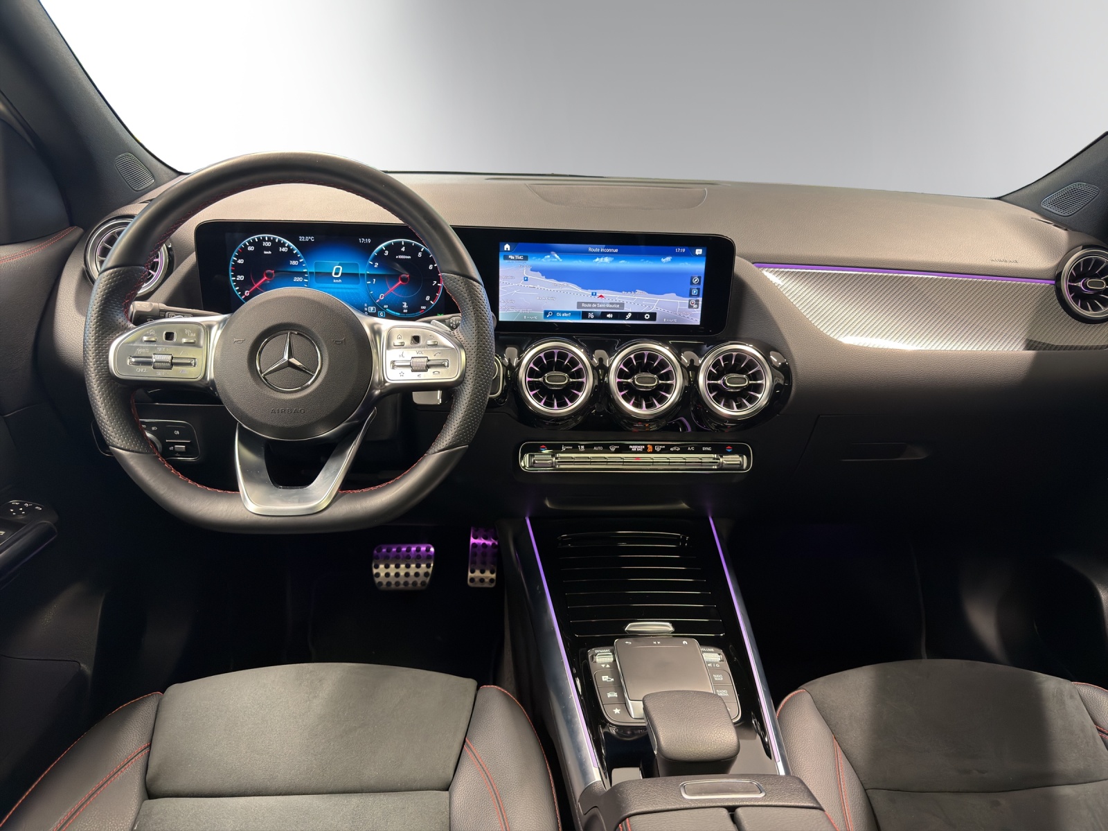 MERCEDES-BENZ GLA 200-image-8