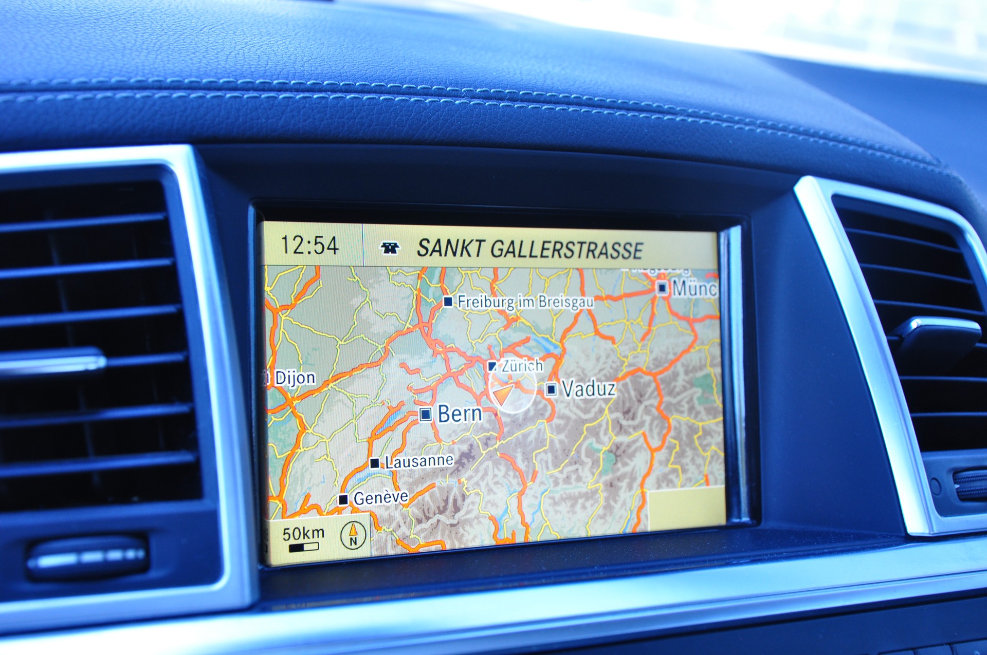 MERCEDES-BENZ ML 350 BlueTEC Edition 4Matic 7G-Tronic-image-15