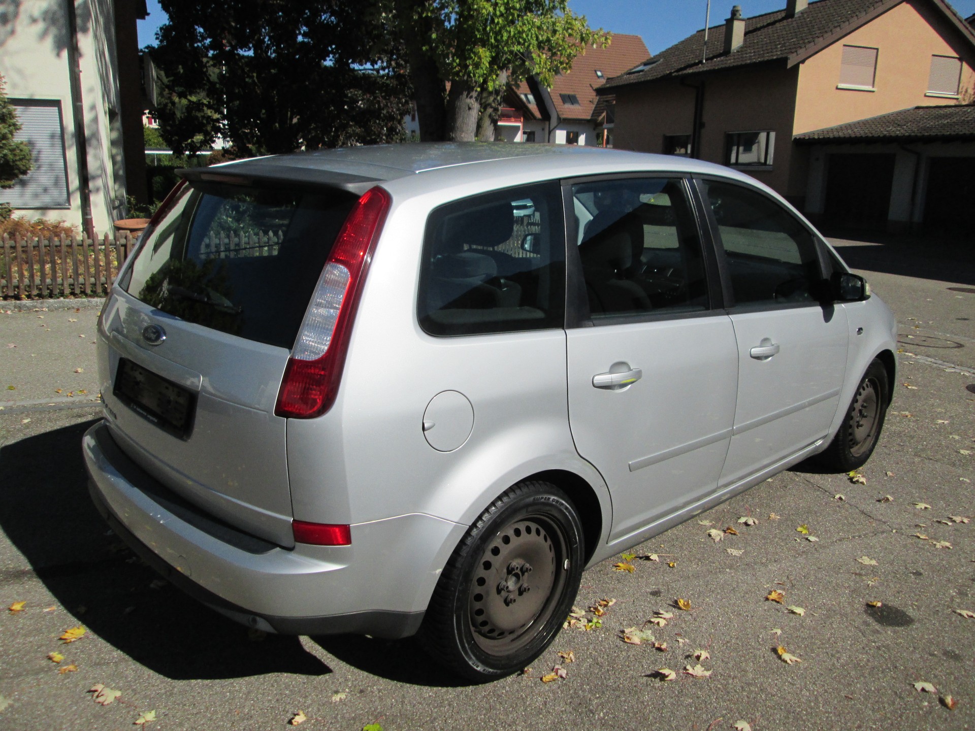 FORD Focus C-Max 2.0 Ghia-image-4