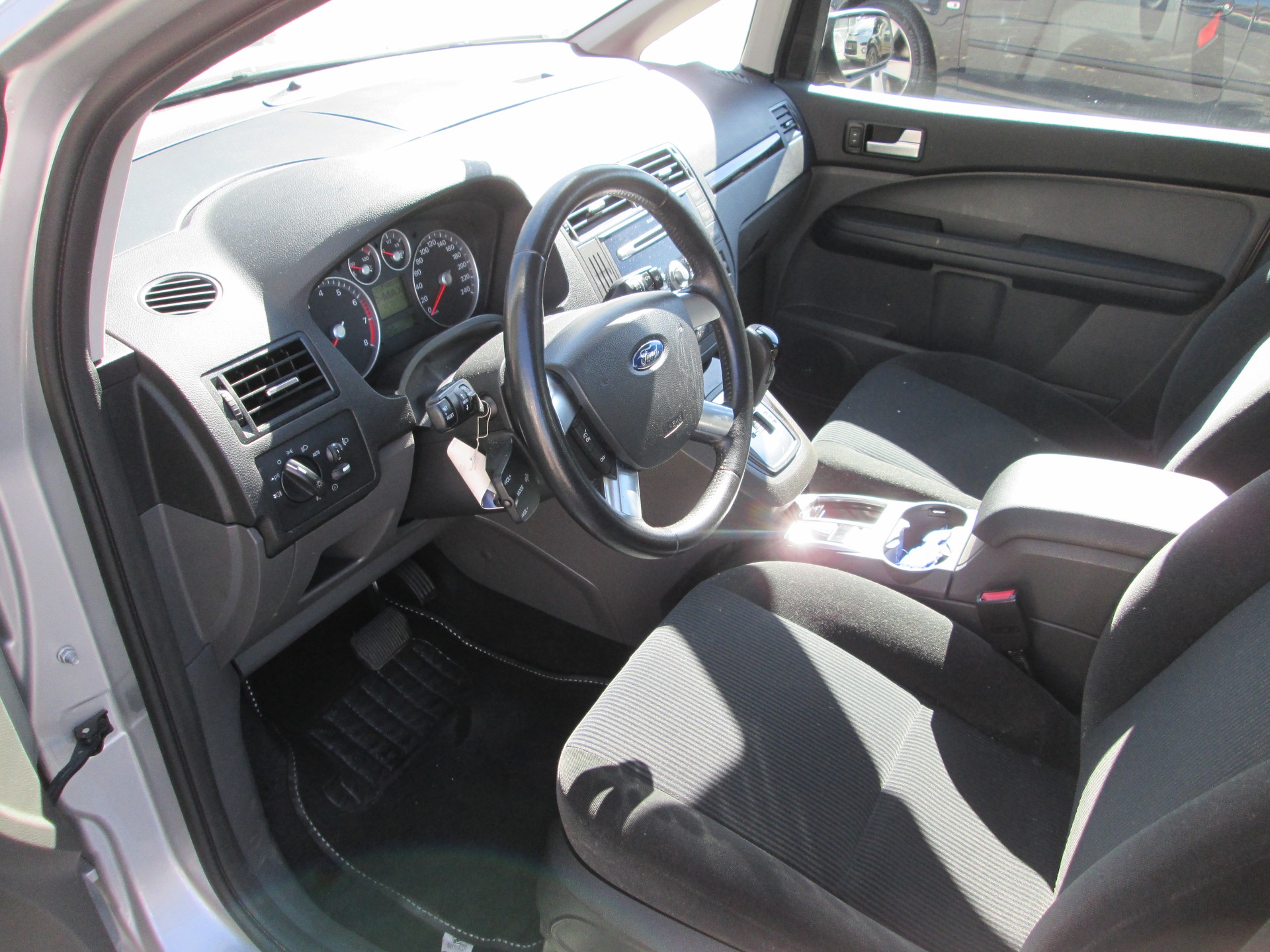 FORD Focus C-Max 2.0 Ghia-image-7