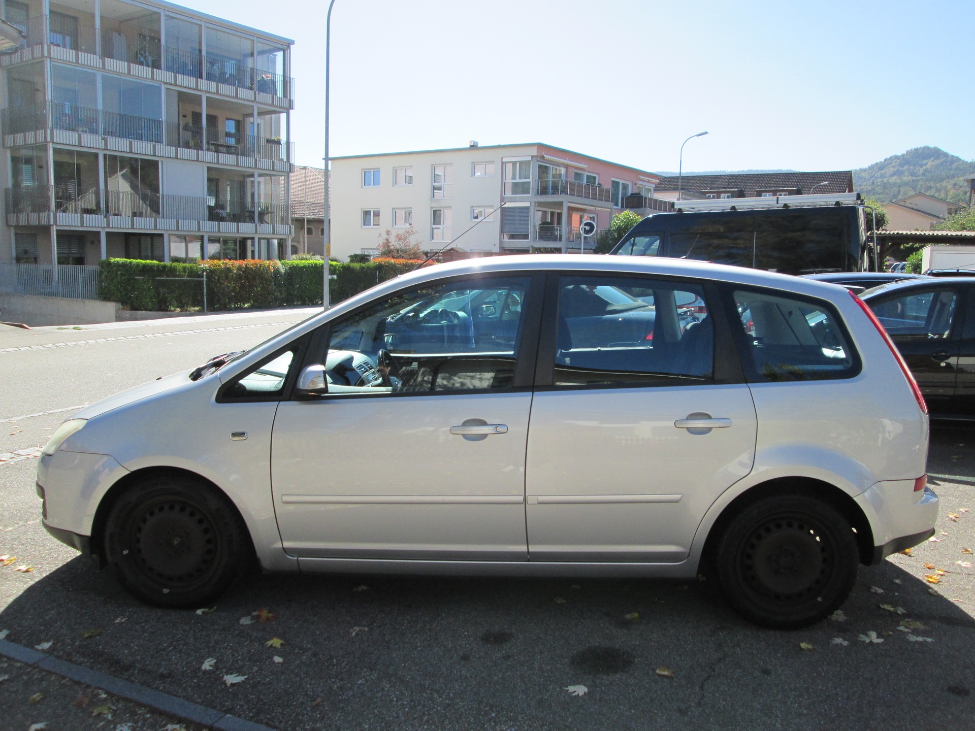 FORD Focus C-Max 2.0 Ghia-image-1
