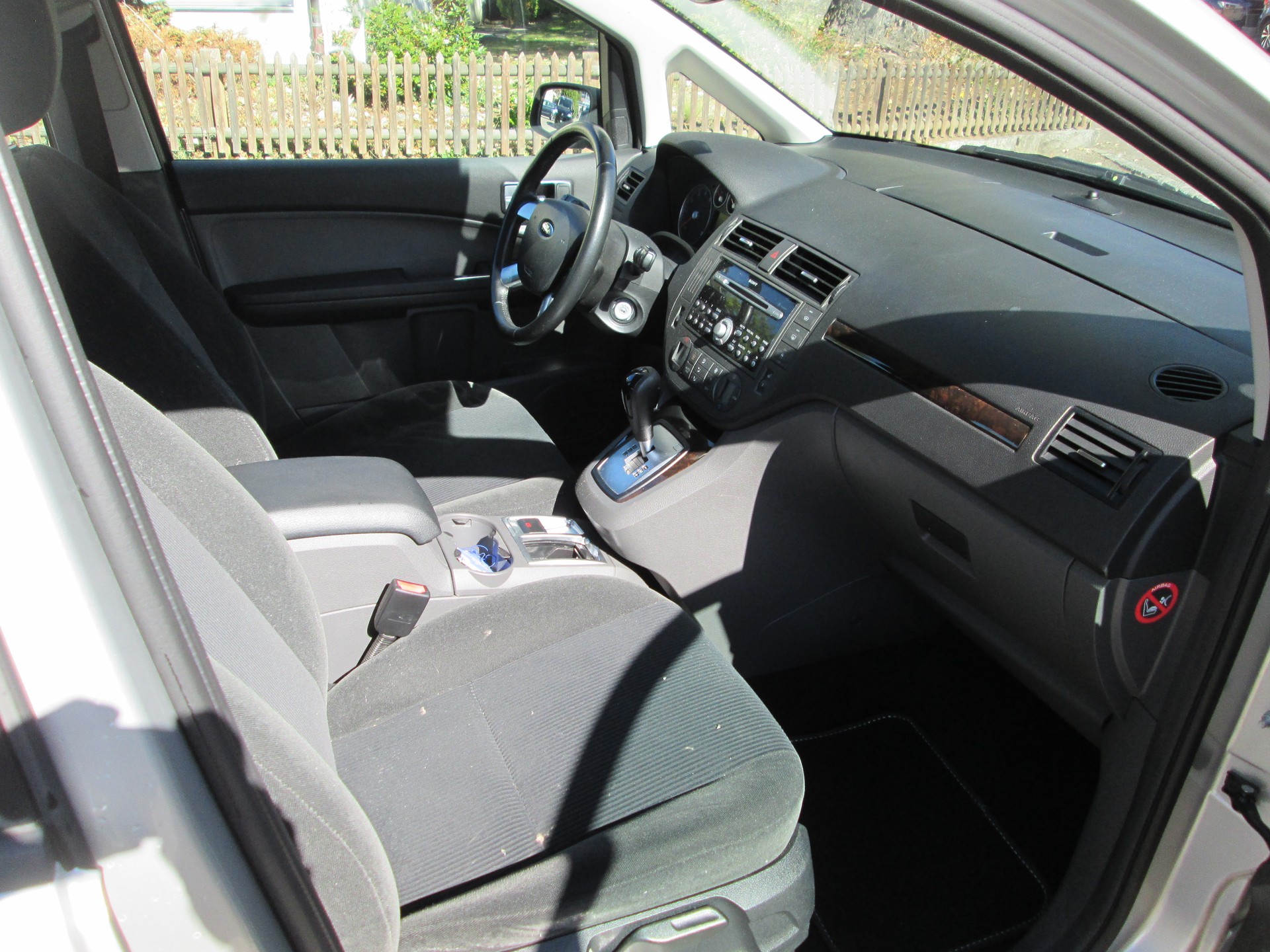 FORD Focus C-Max 2.0 Ghia-image-11