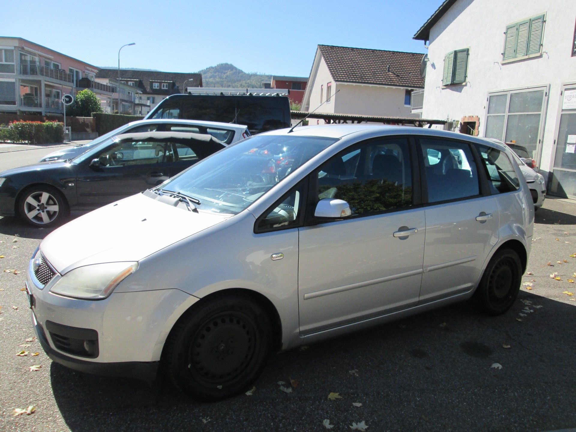FORD Focus C-Max 2.0 Ghia-image-0