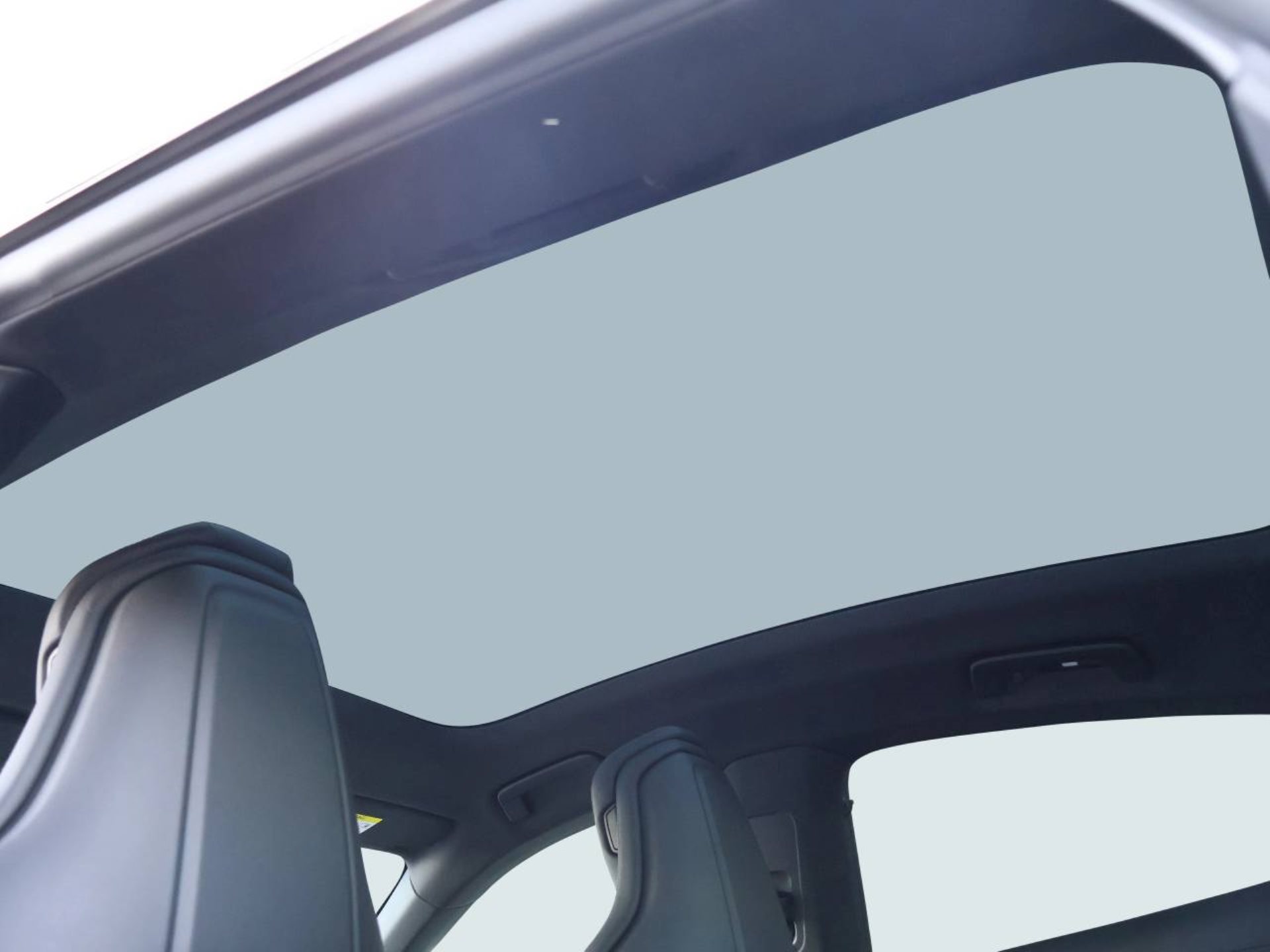 PORSCHE Taycan 4S-image-14