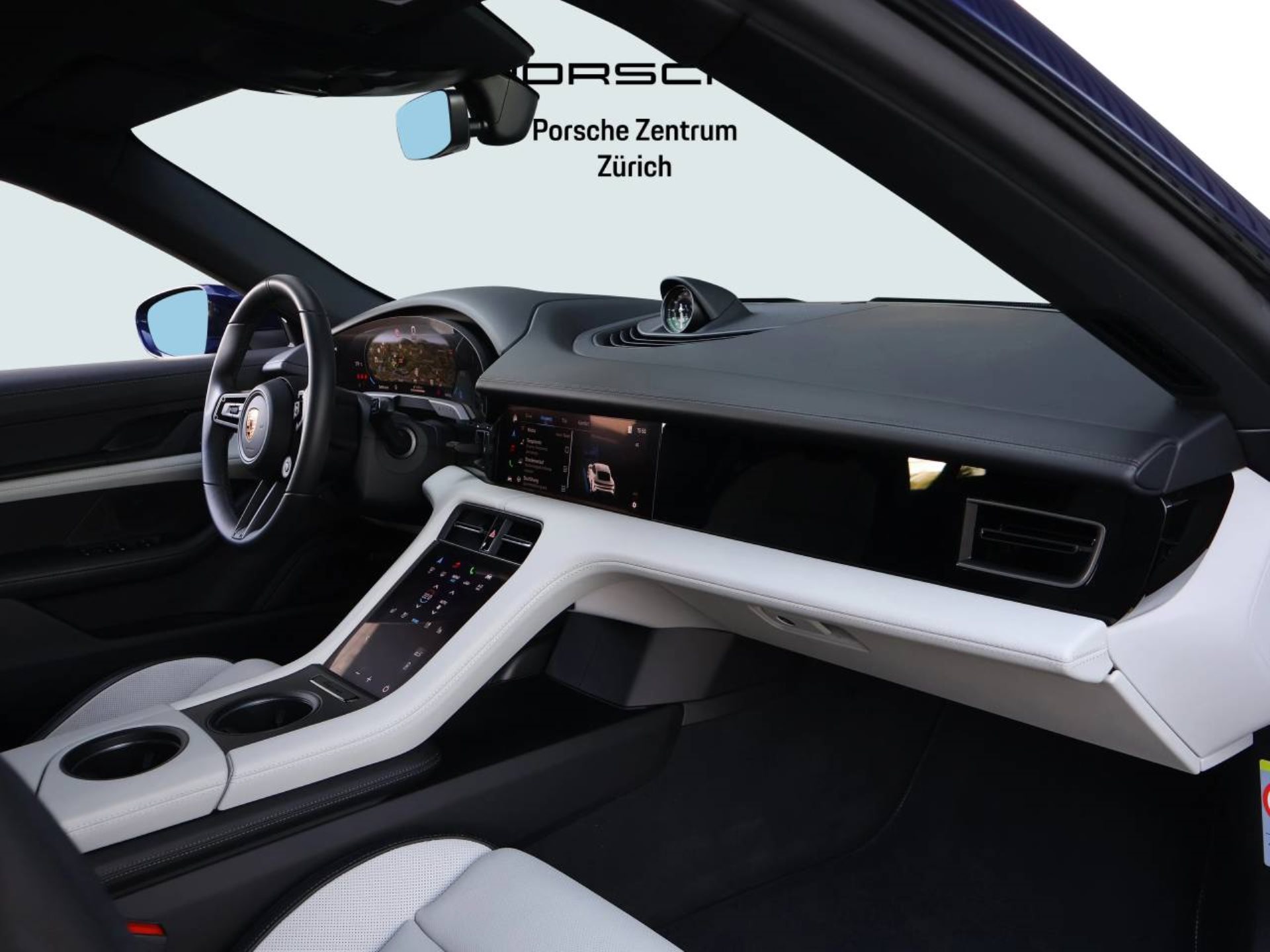 PORSCHE Taycan 4S-image-10