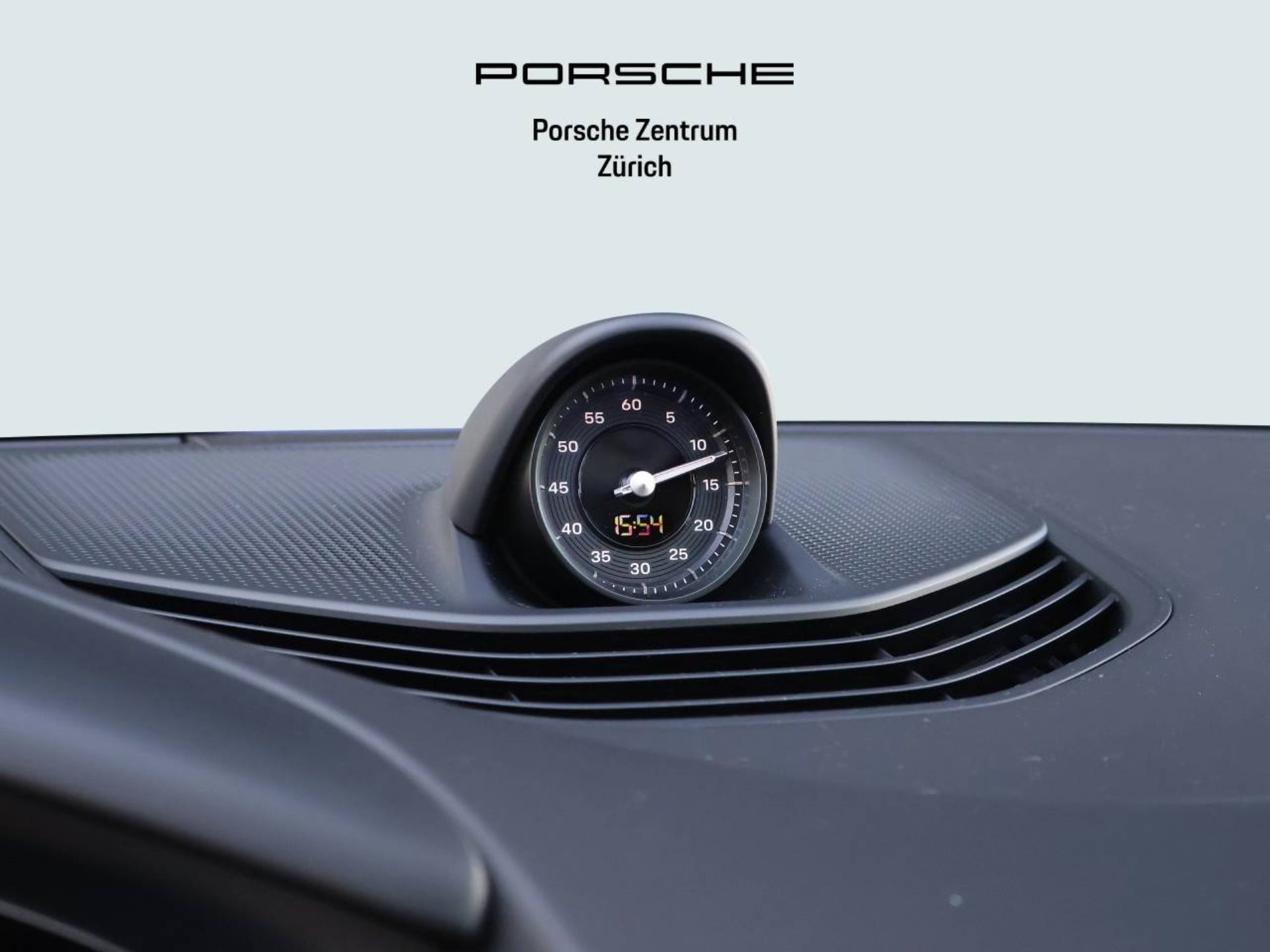 PORSCHE Taycan 4S-image-22