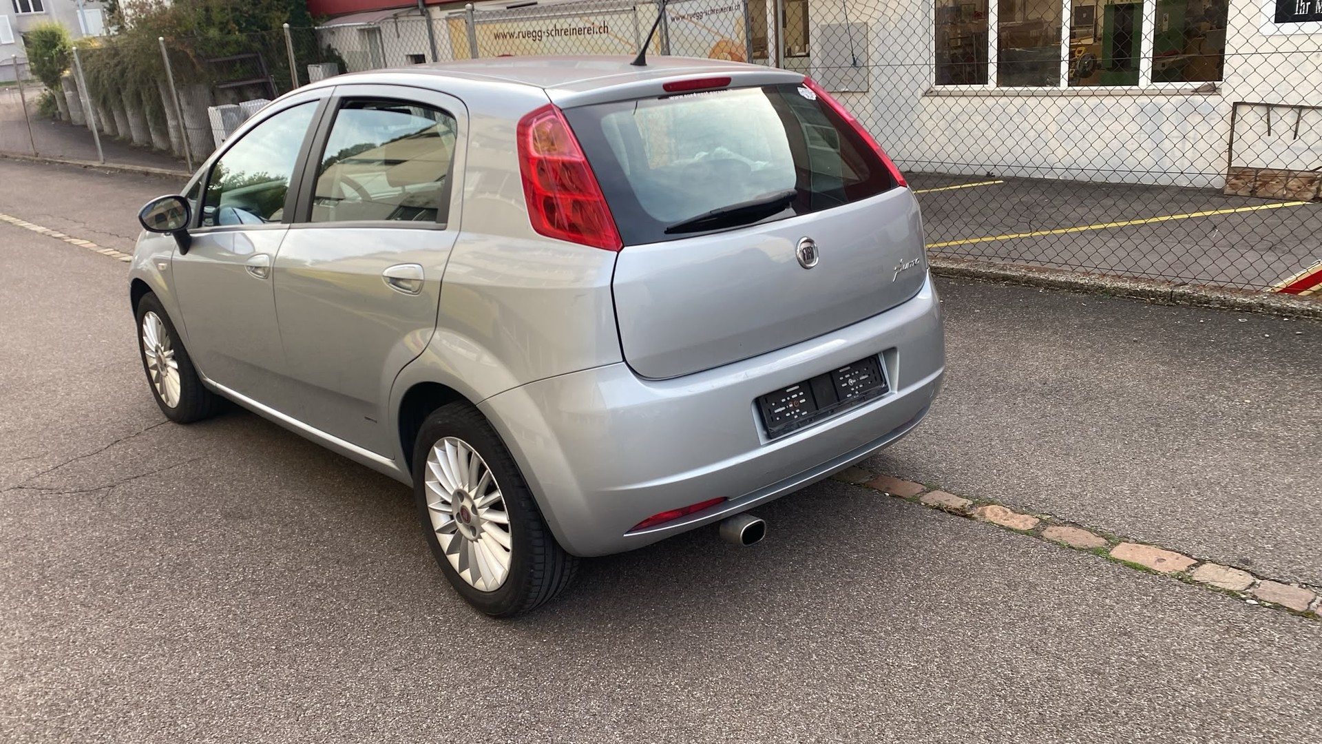 FIAT Punto 1.4 Dynamic-image-4