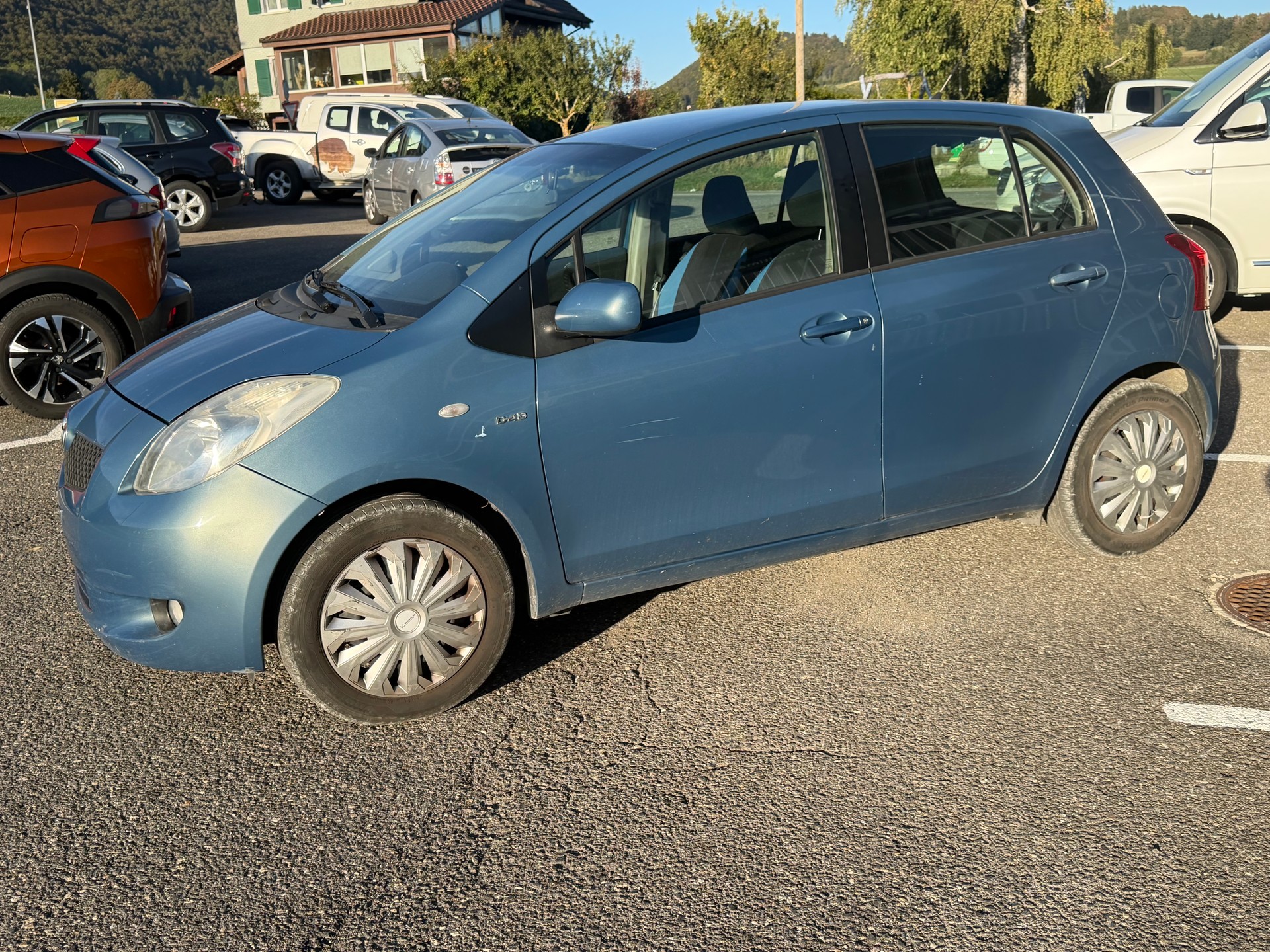 TOYOTA Yaris 1.4 D-4D Linea Luna-image-0