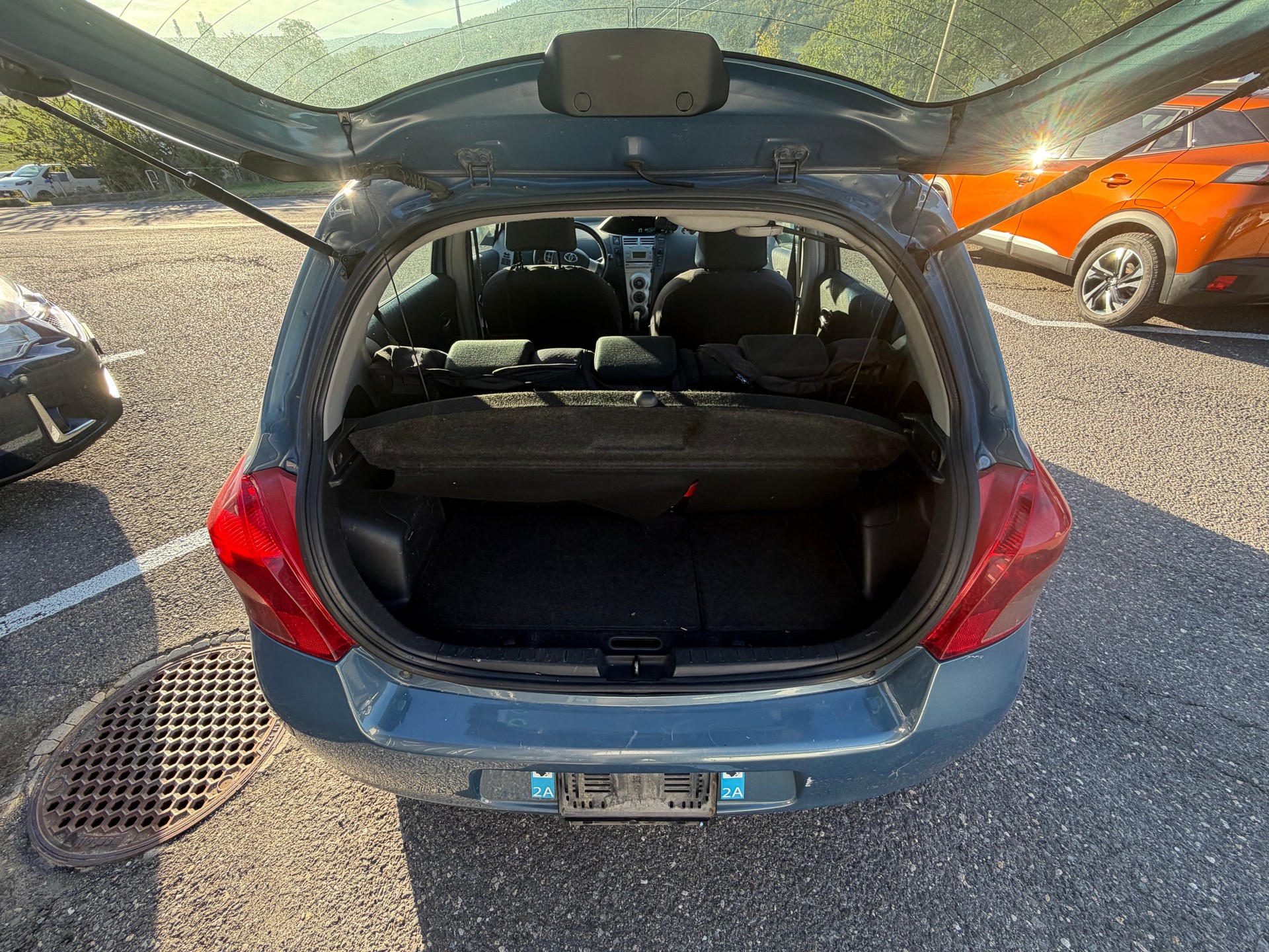 TOYOTA Yaris 1.4 D-4D Linea Luna-image-6