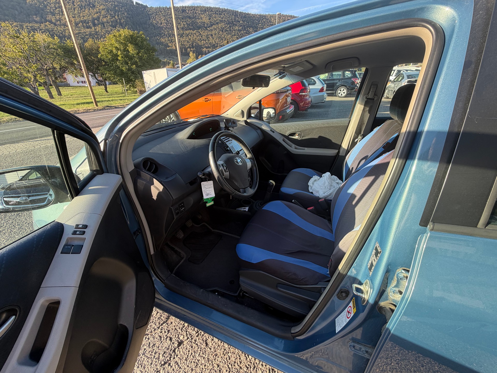 TOYOTA Yaris 1.4 D-4D Linea Luna-image-8