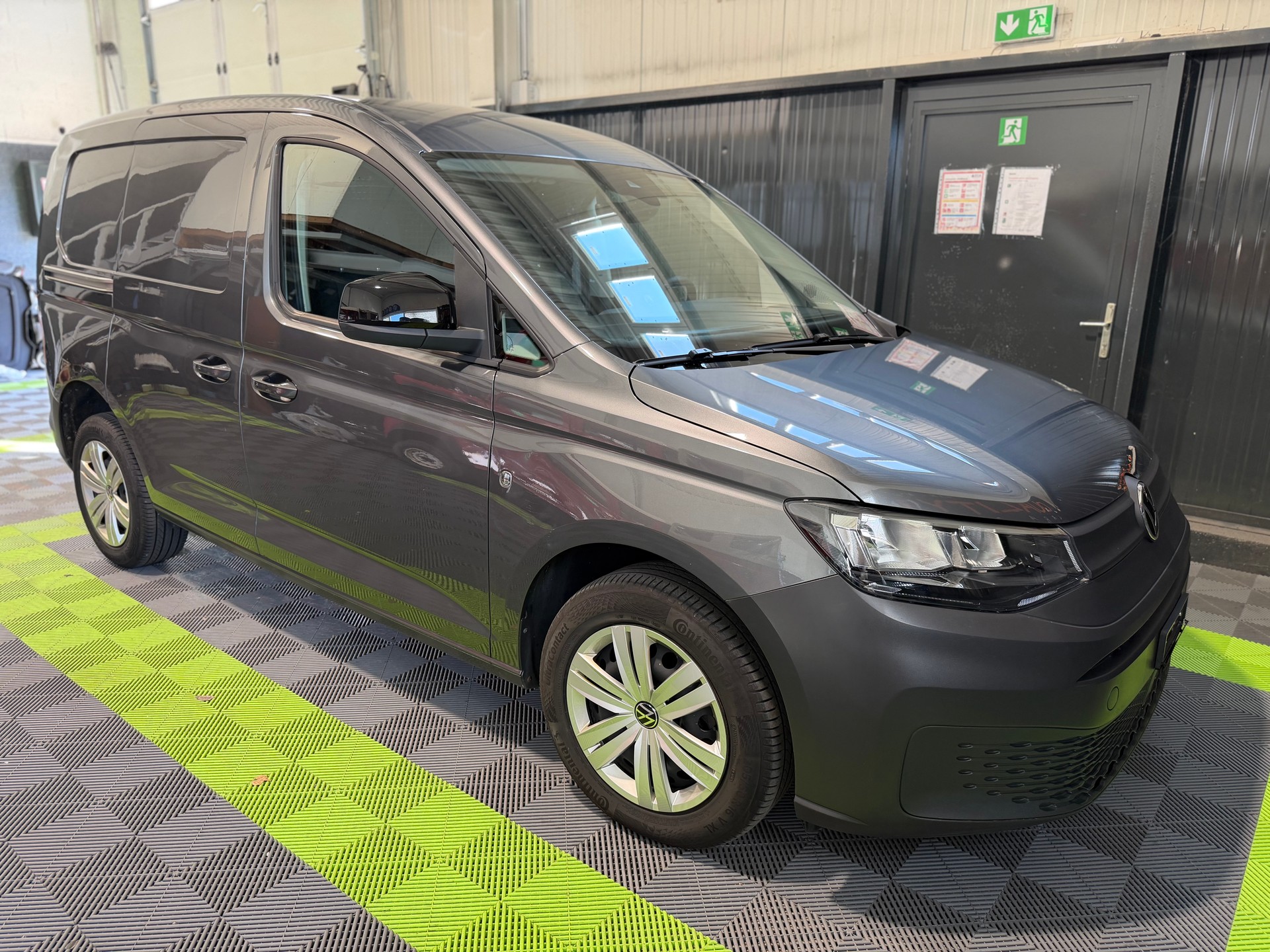 VW Caddy Cargo 2.0TDI 4Motion-image-8