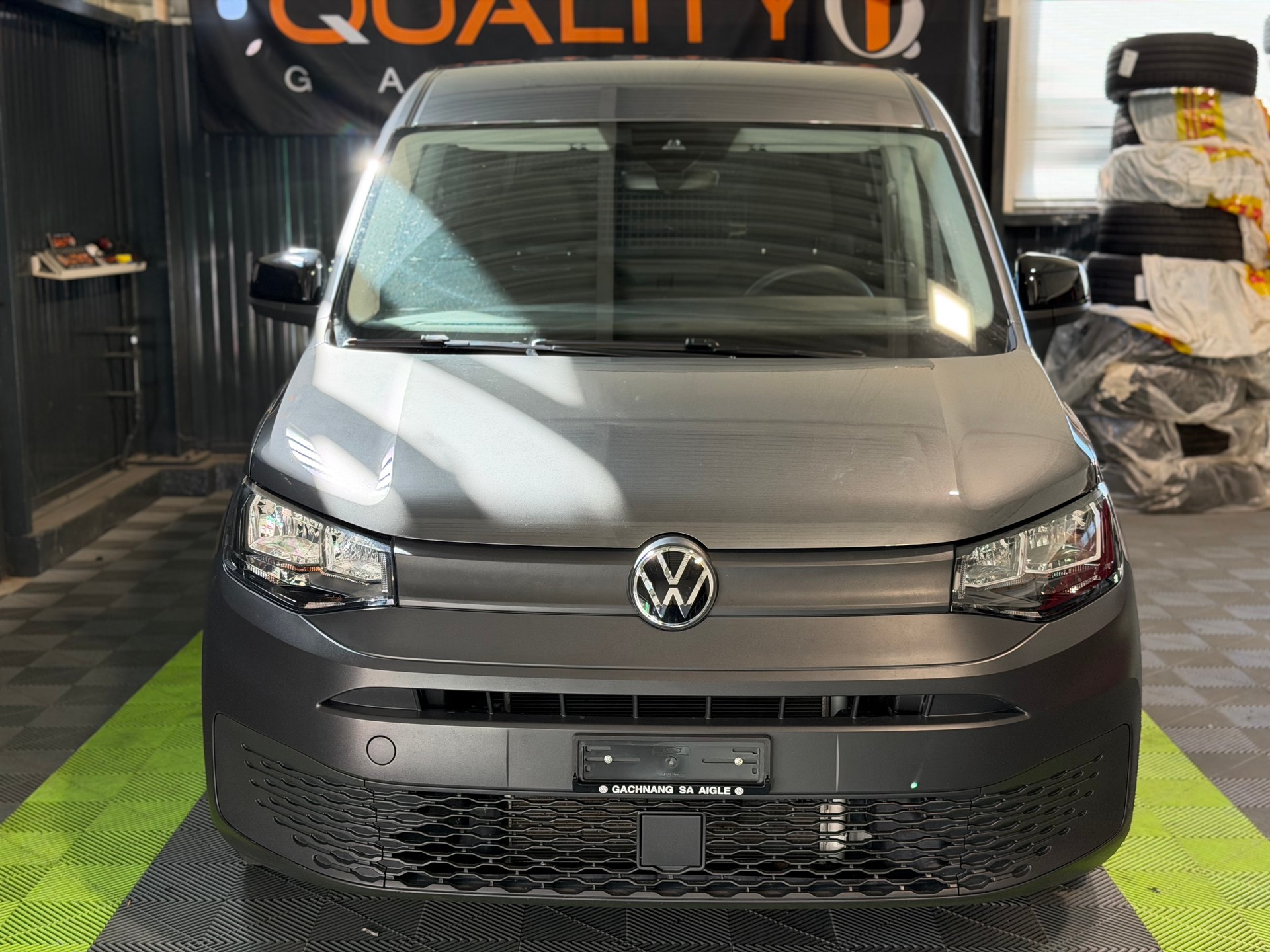 VW Caddy Cargo 2.0TDI 4Motion-image-1
