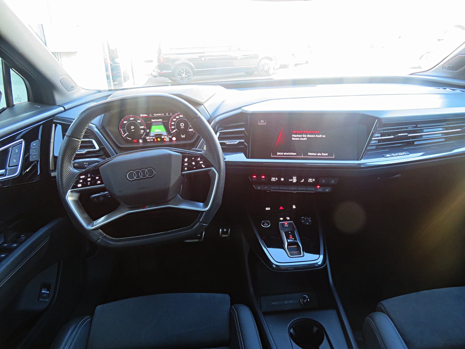 AUDI Q4 Sportback "S-LINE" e-tron 40-image-4