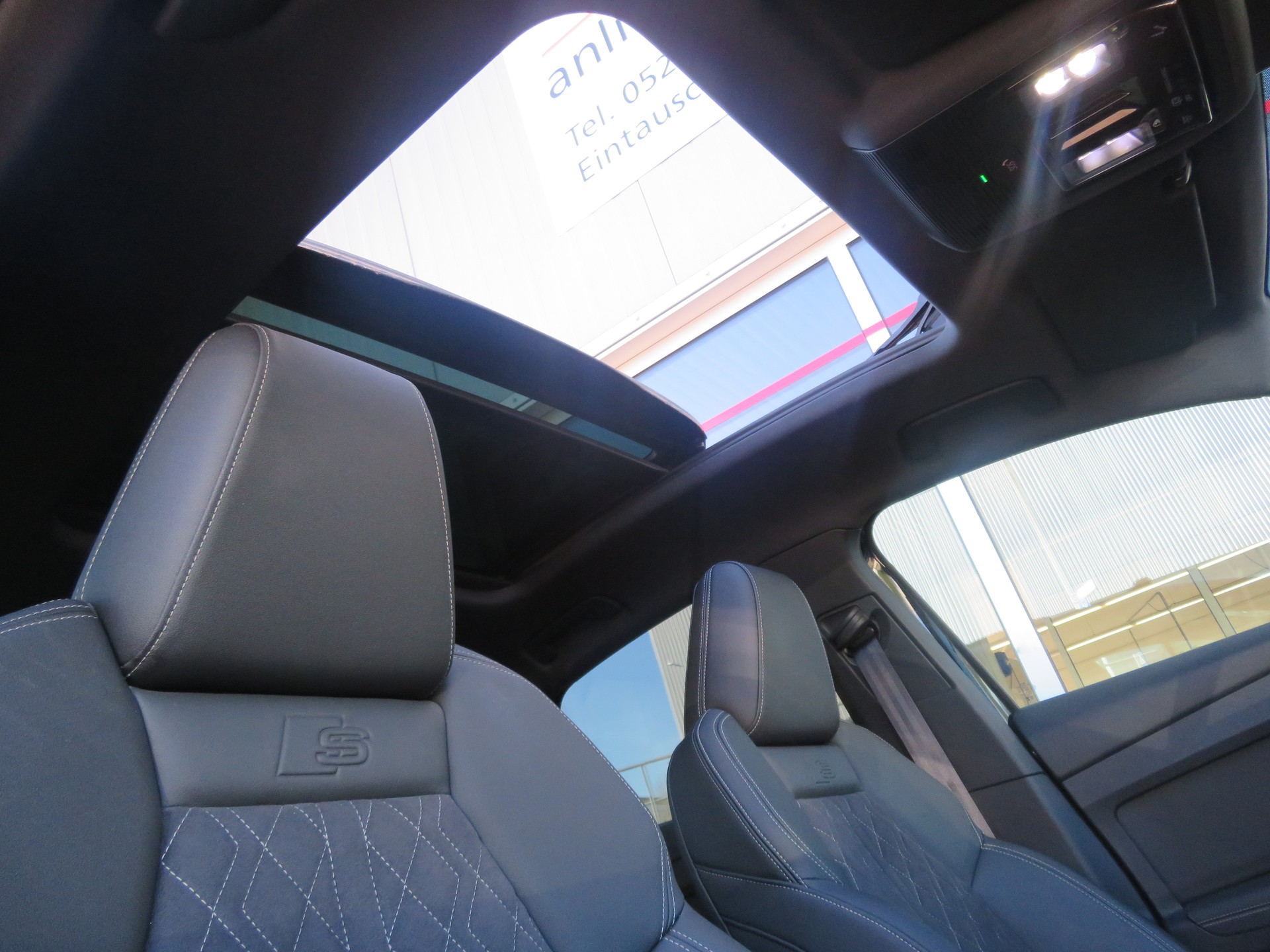 AUDI Q4 Sportback "S-LINE" e-tron 40-image-11