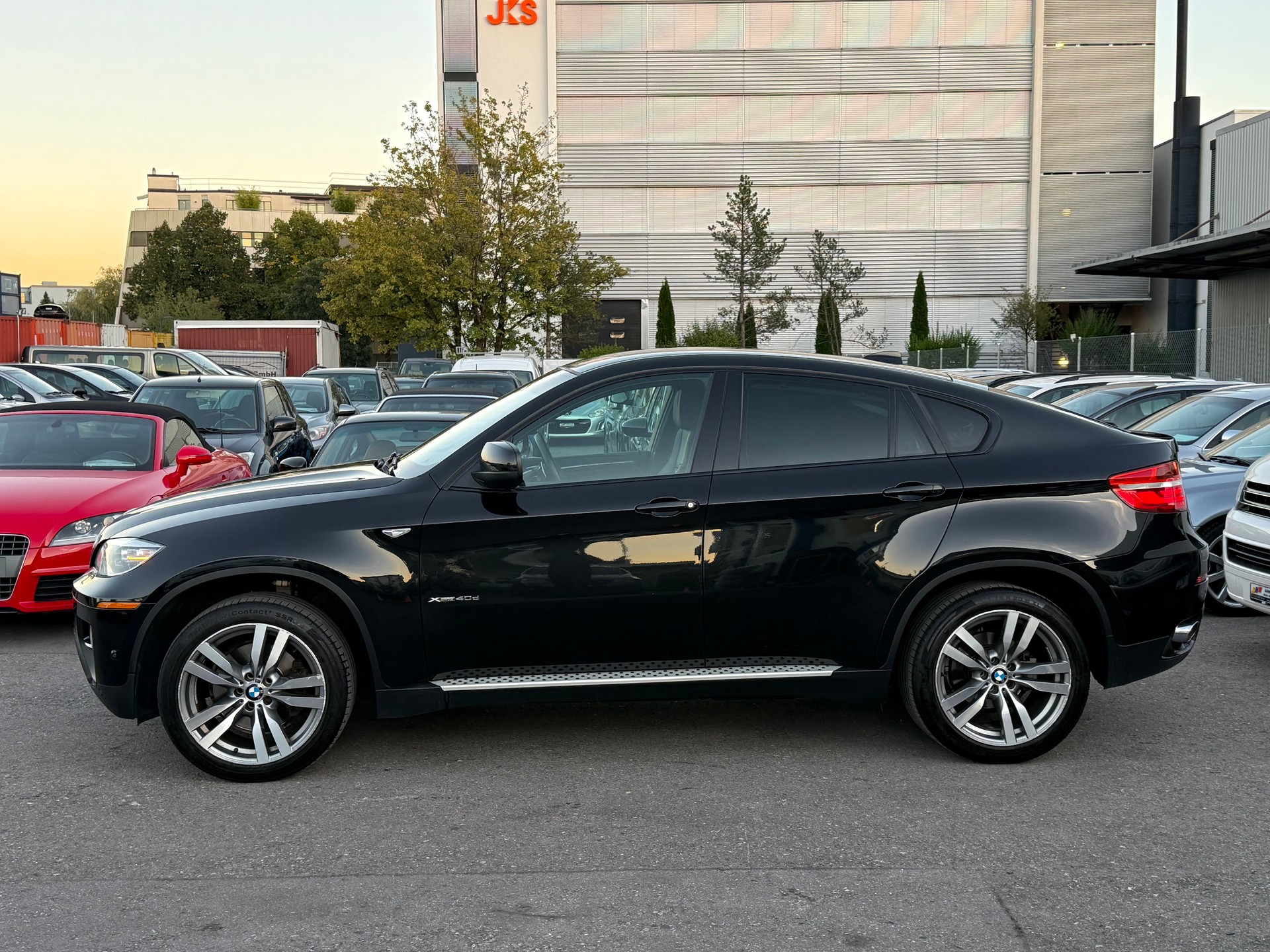 BMW X6 xDrive 40d Steptronic M-Sport / Frisch ab MFK / Lückenlos servicegepflegt bei BMW / Softclose / 360° Kamera / Indvidual Audio-image-6