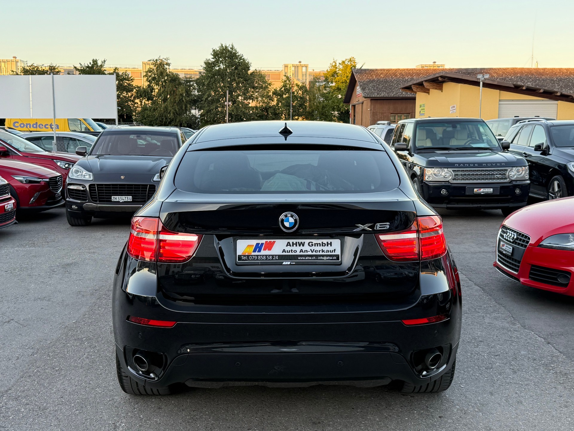 BMW X6 xDrive 40d Steptronic M-Sport / Frisch ab MFK / Lückenlos servicegepflegt bei BMW / Softclose / 360° Kamera / Indvidual Audio-image-4