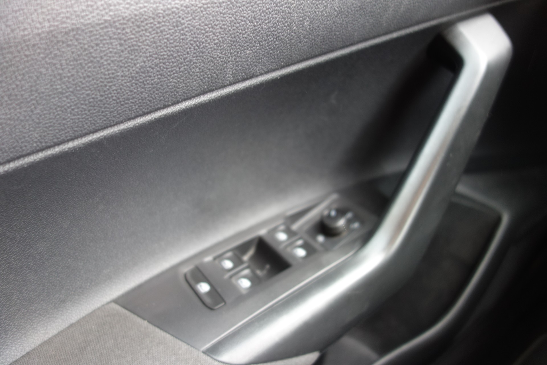 VW Polo 1.0 BMT Trendline-image-8