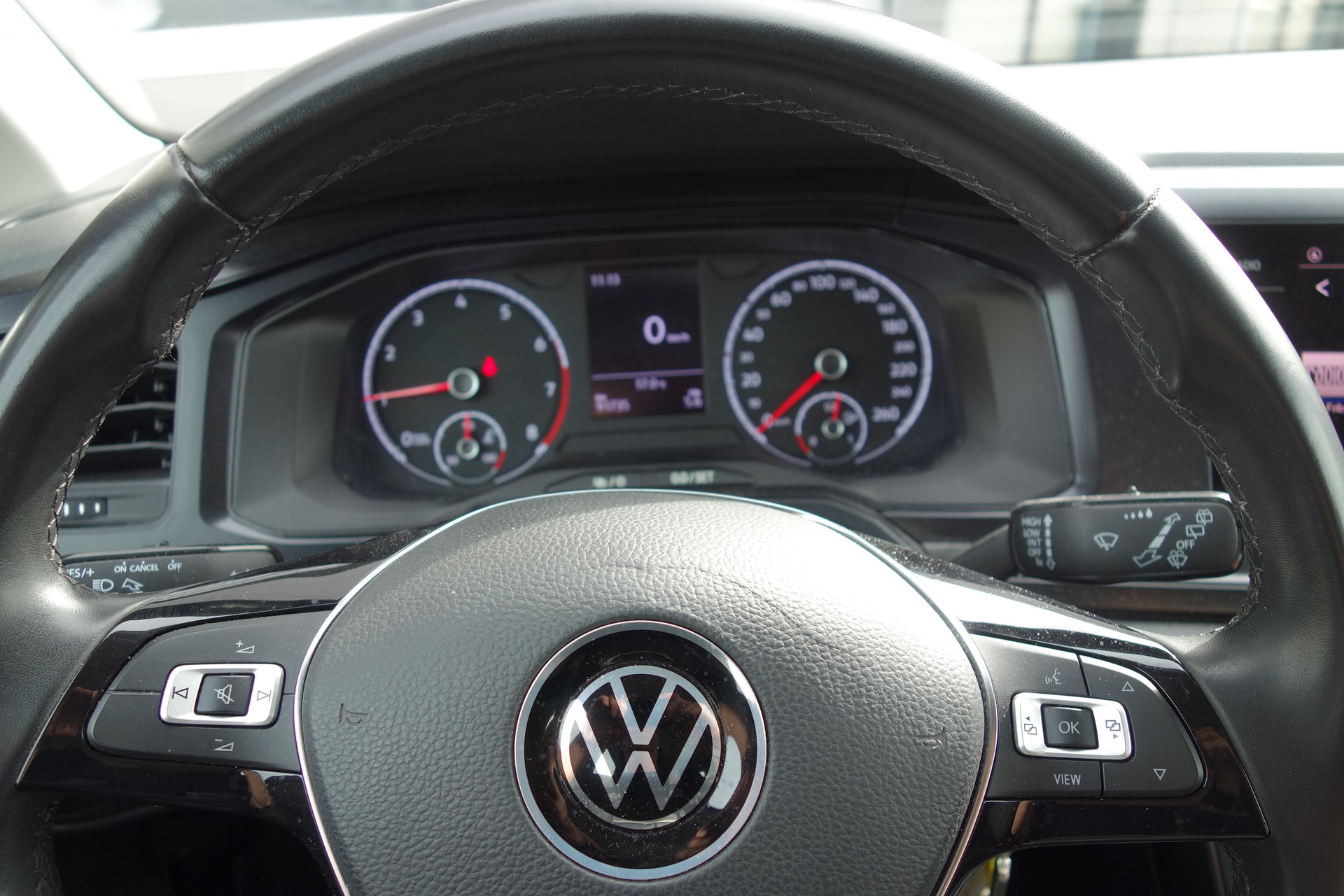 VW Polo 1.0 BMT Trendline-image-10