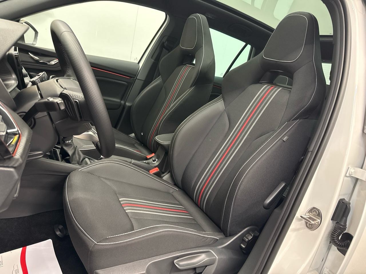 SKODA Kamiq 1.5 TSI Monte Carlo DSG-image-3