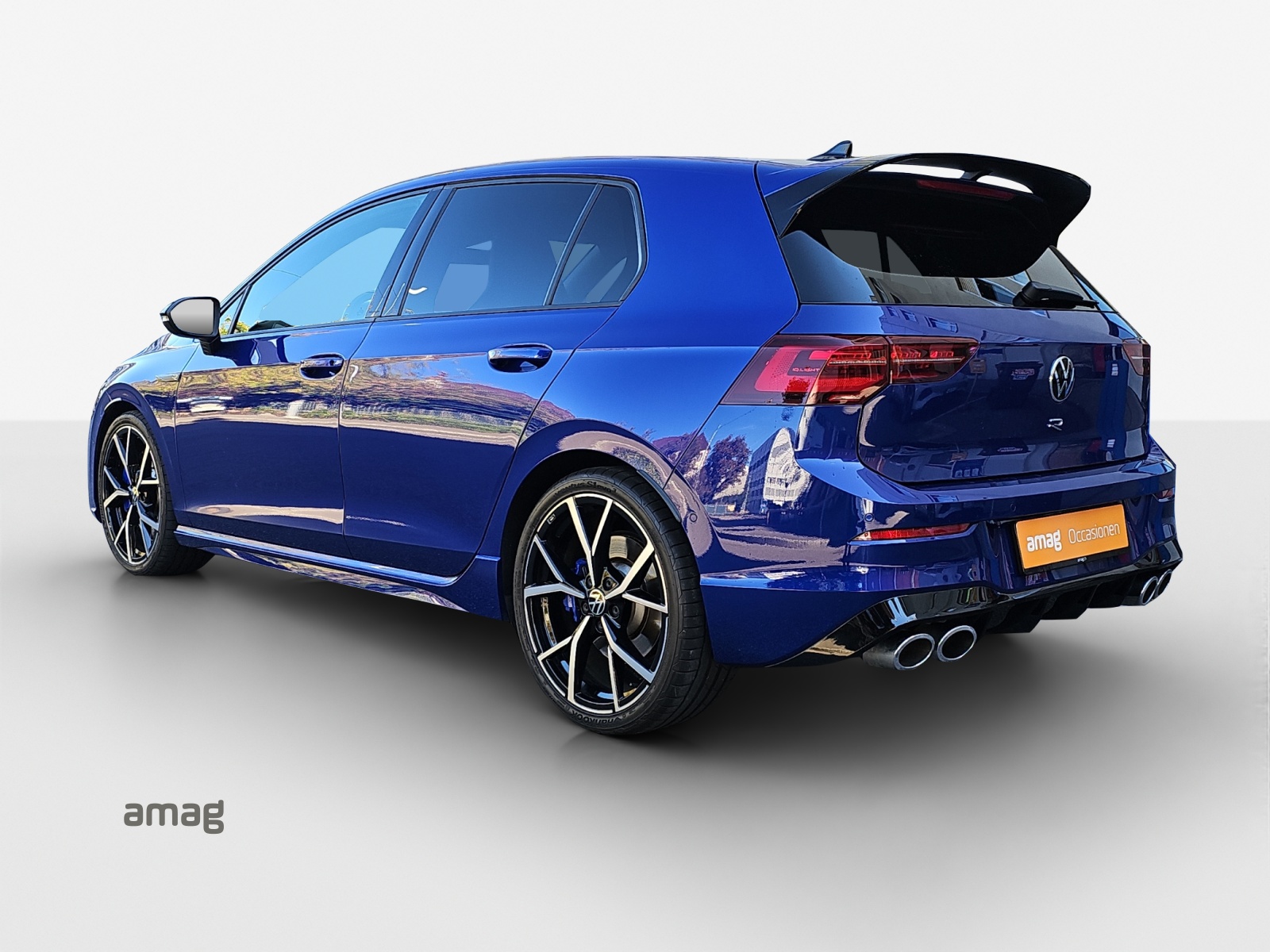 VW Golf 2.0 TSI R DSG 4Motion-image-2