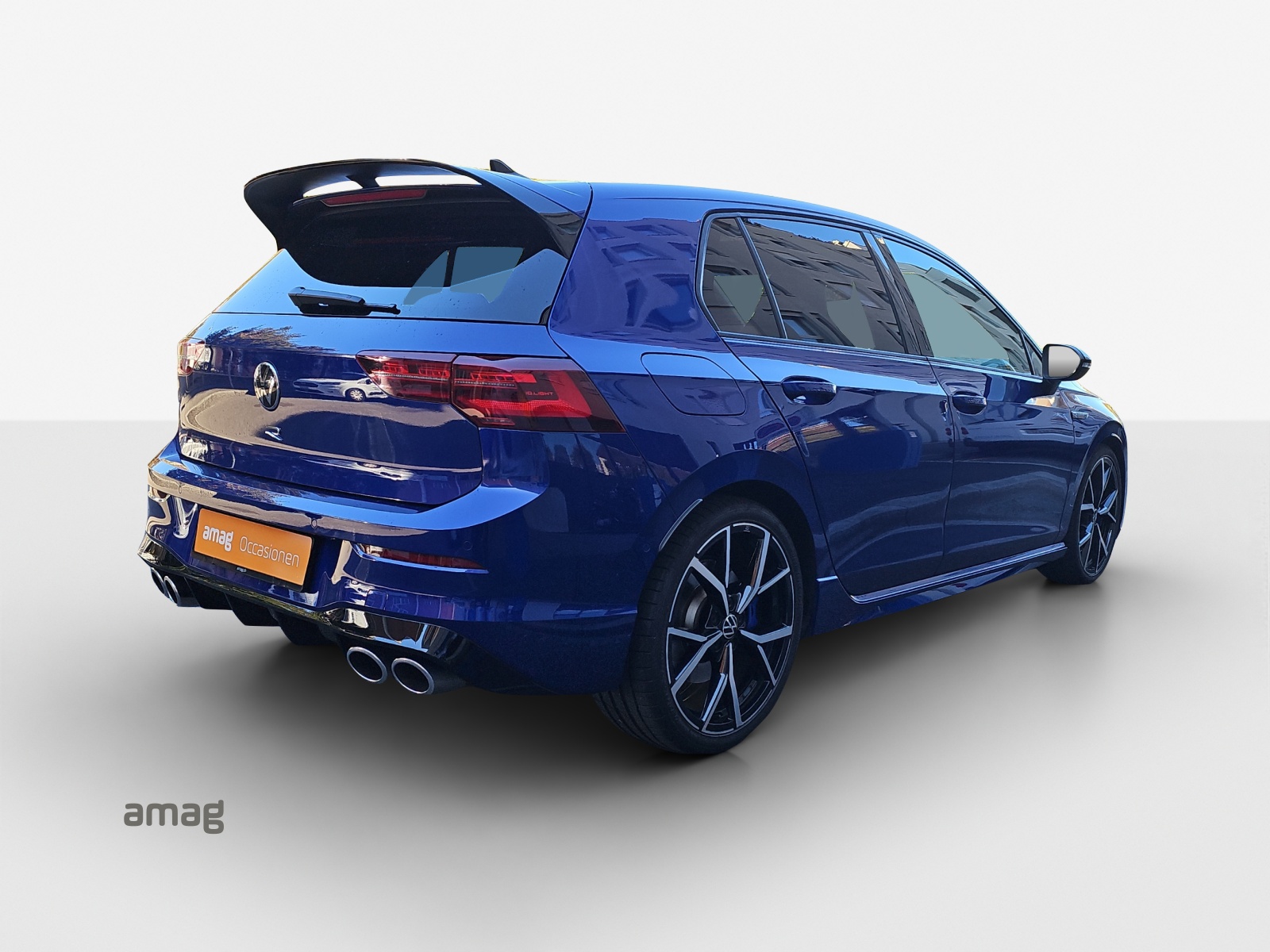VW Golf 2.0 TSI R DSG 4Motion-image-4