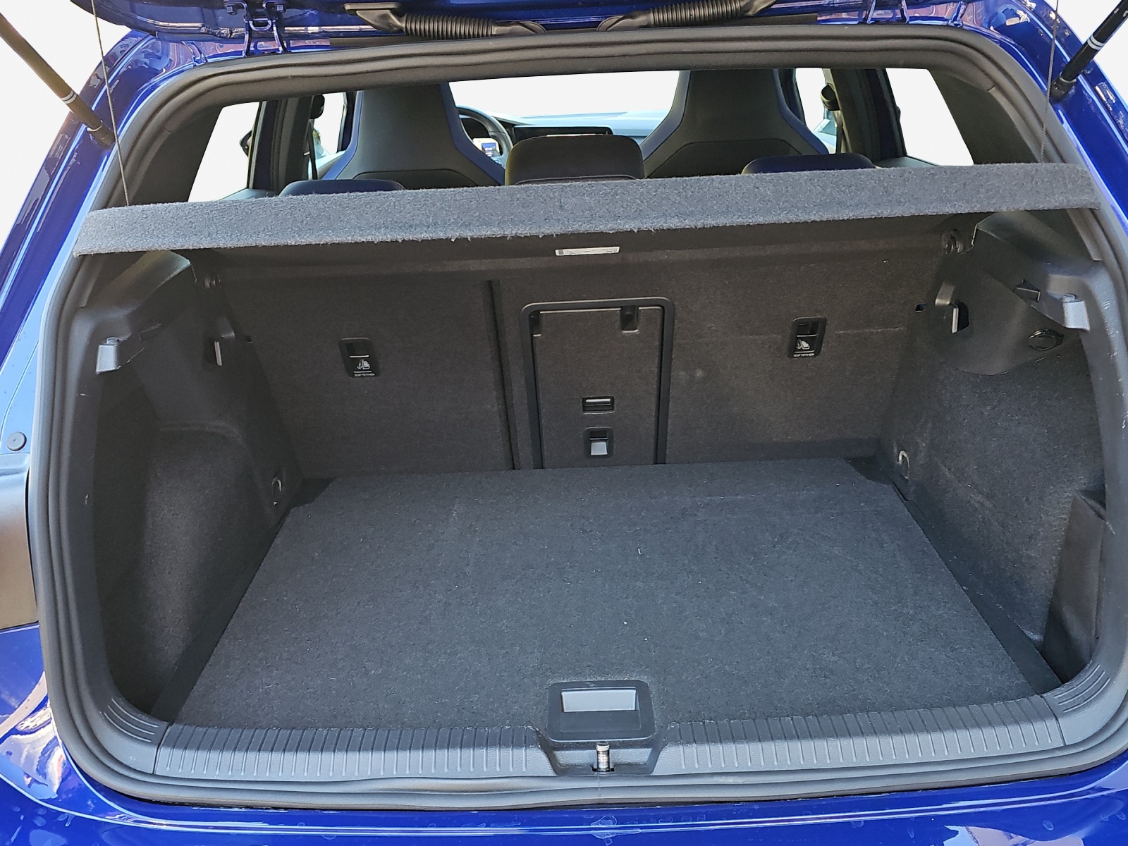 VW Golf 2.0 TSI R DSG 4Motion-image-12