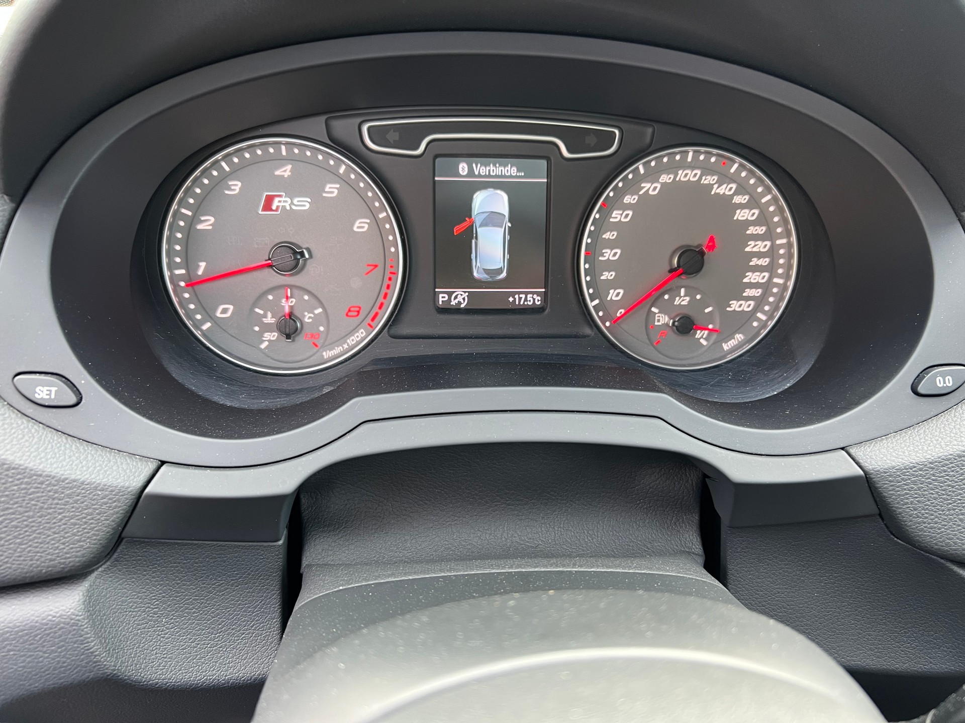 AUDI RS Q3 2.5 TFSI quattro S-tronic-image-20