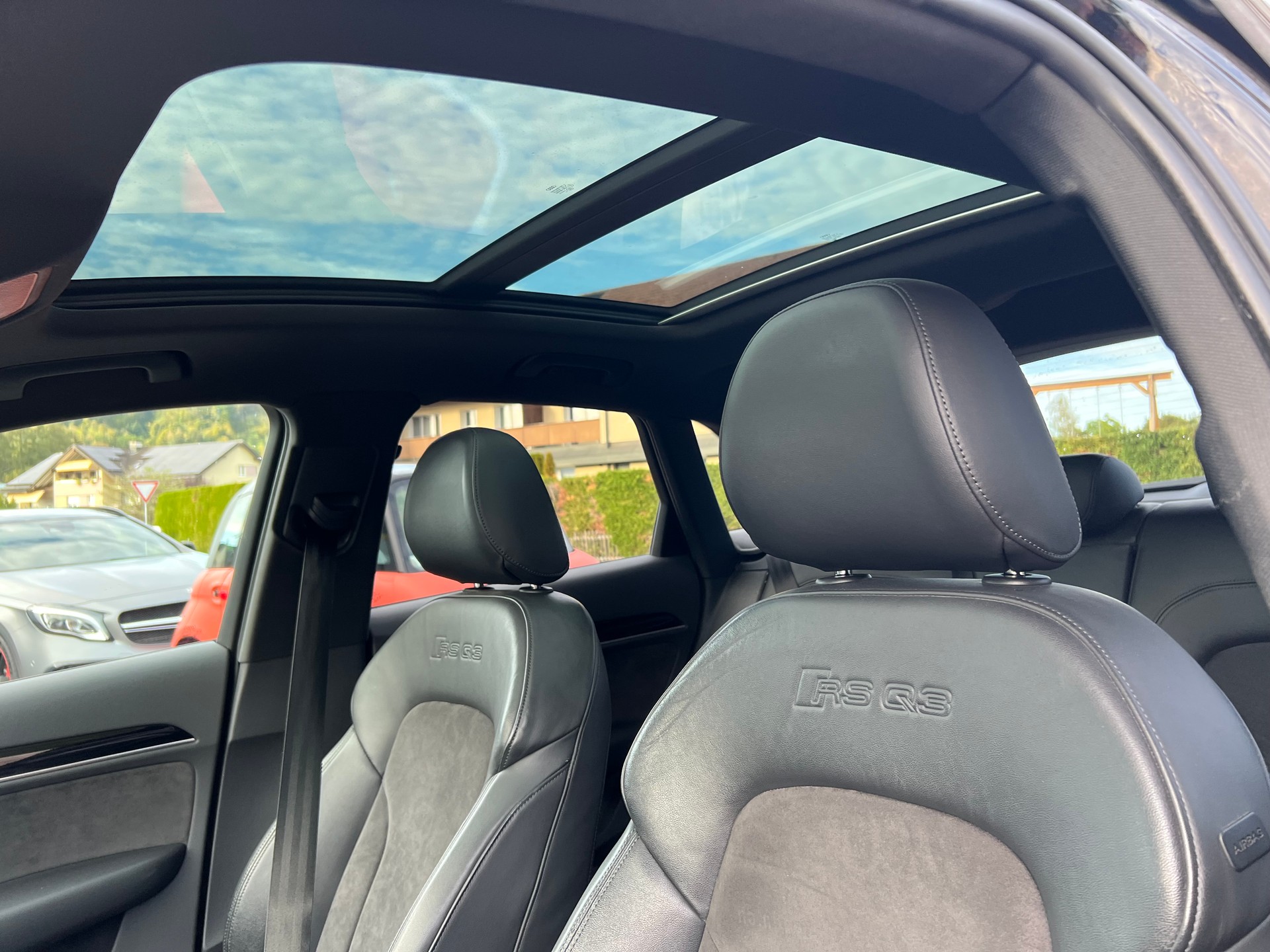 AUDI RS Q3 2.5 TFSI quattro S-tronic-image-18