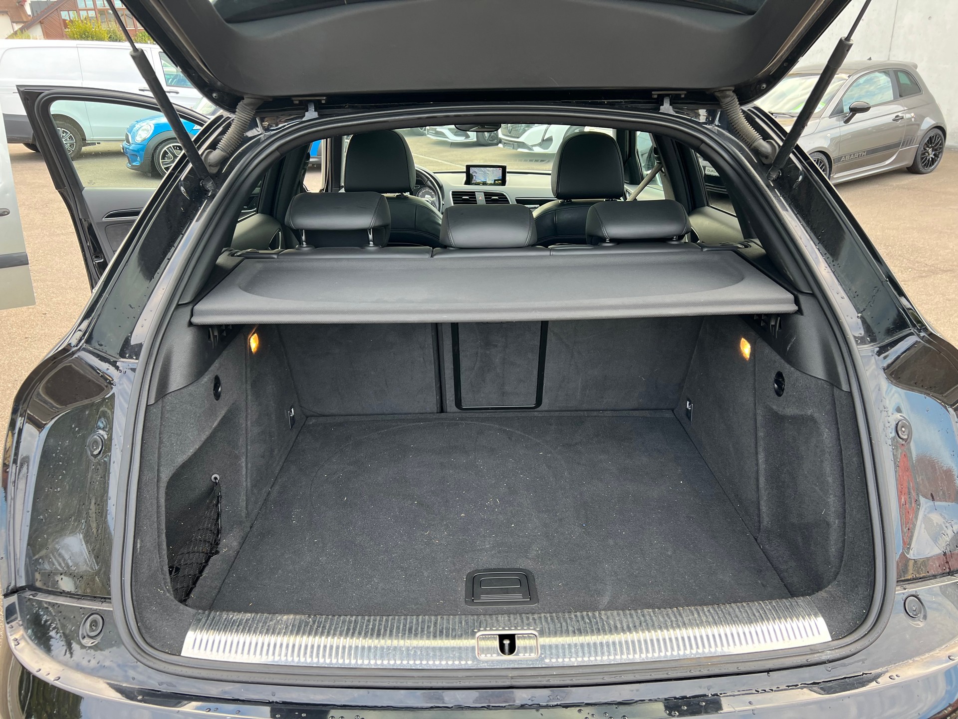 AUDI RS Q3 2.5 TFSI quattro S-tronic-image-27