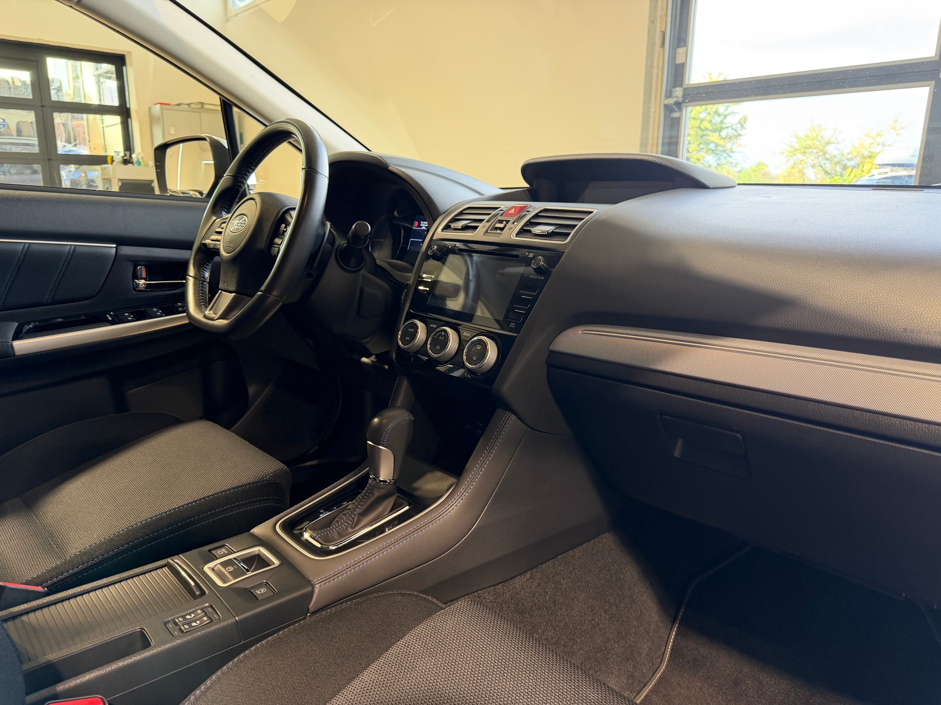 SUBARU Levorg 1.6DIT Swiss Plus AWD Lineartronic-image-13