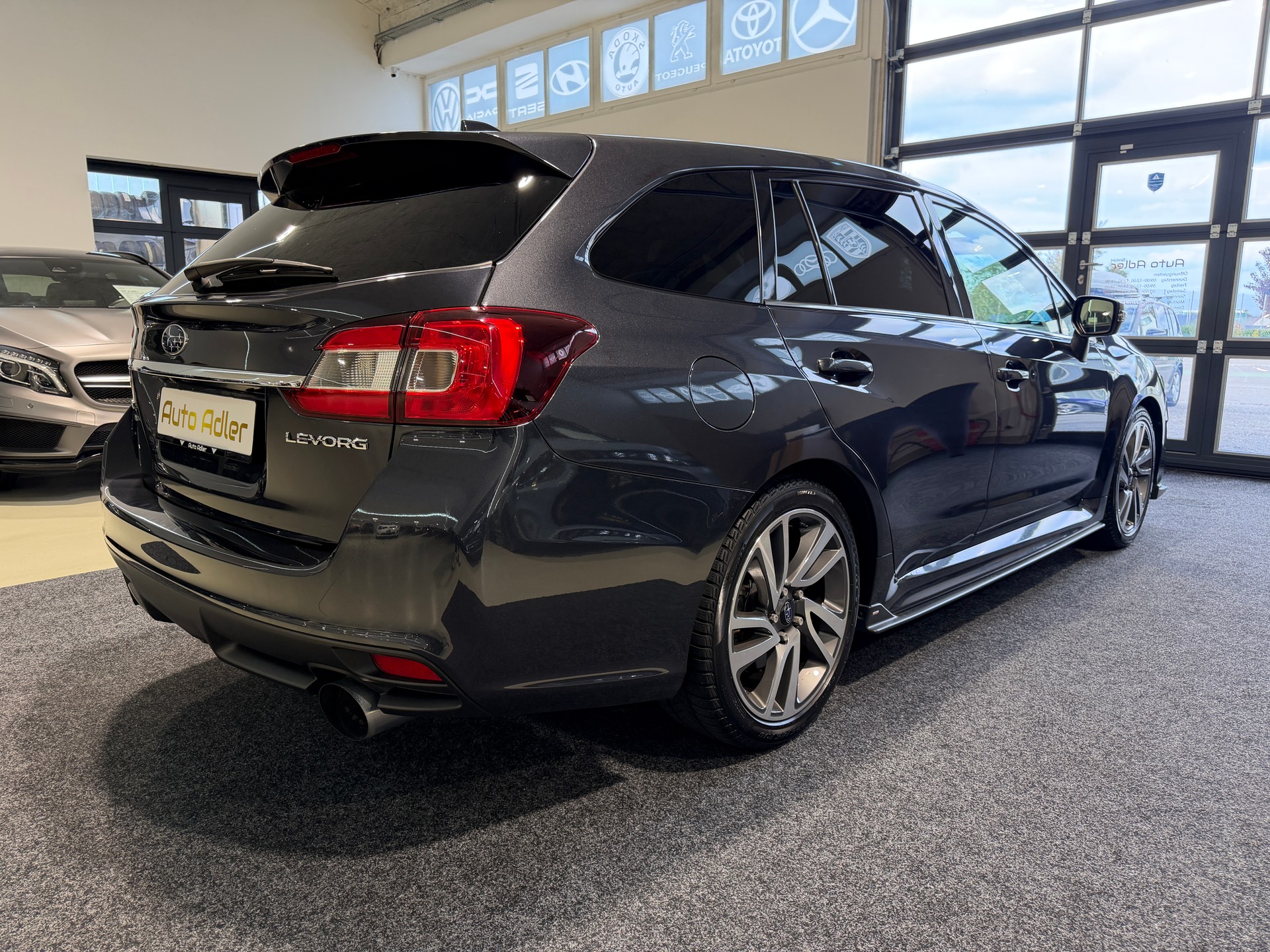SUBARU Levorg 1.6DIT Swiss Plus AWD Lineartronic-image-9