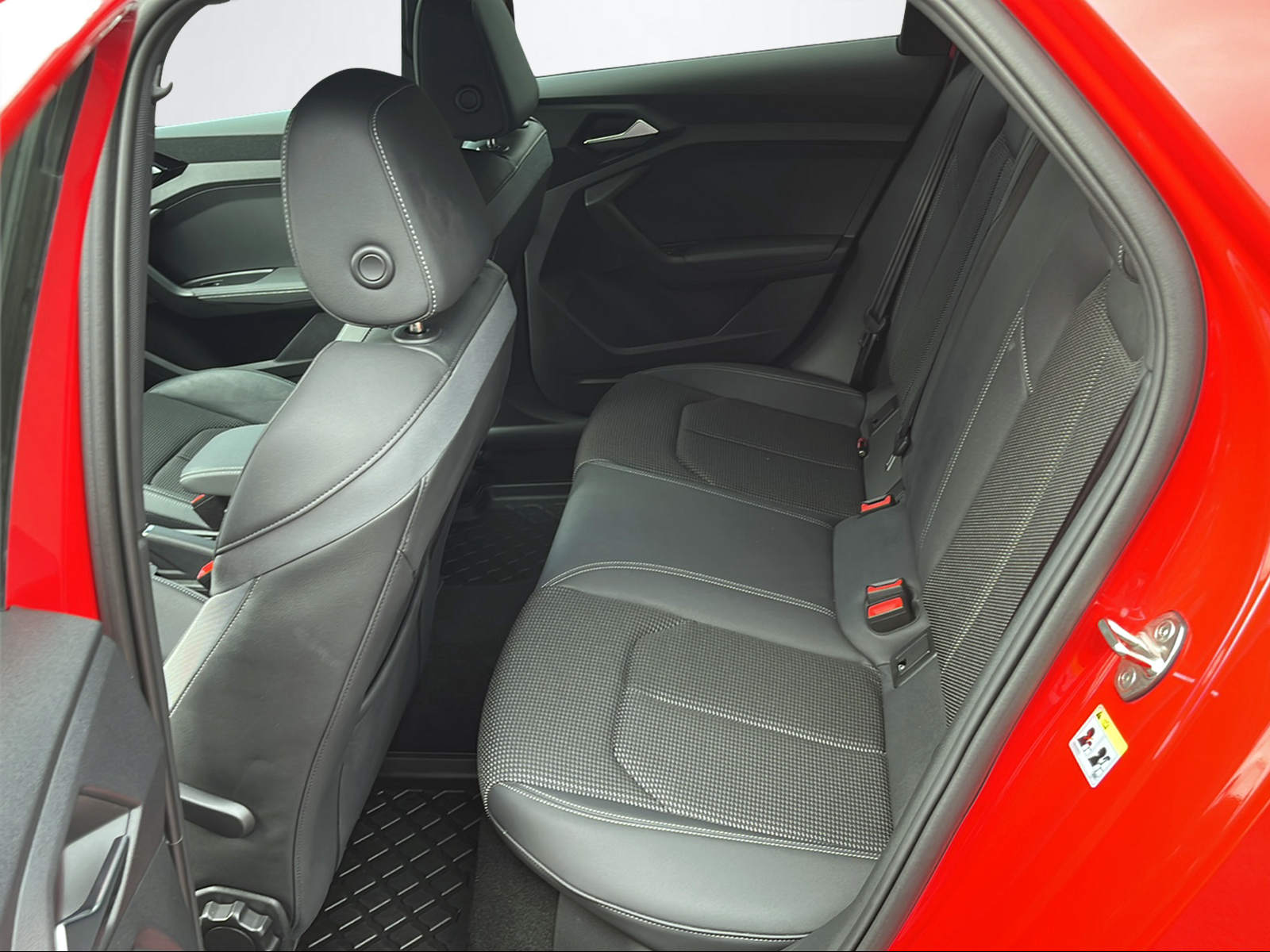 AUDI A1 Sportback 1.0 30 TFSI S Line S-Tronic-image-8