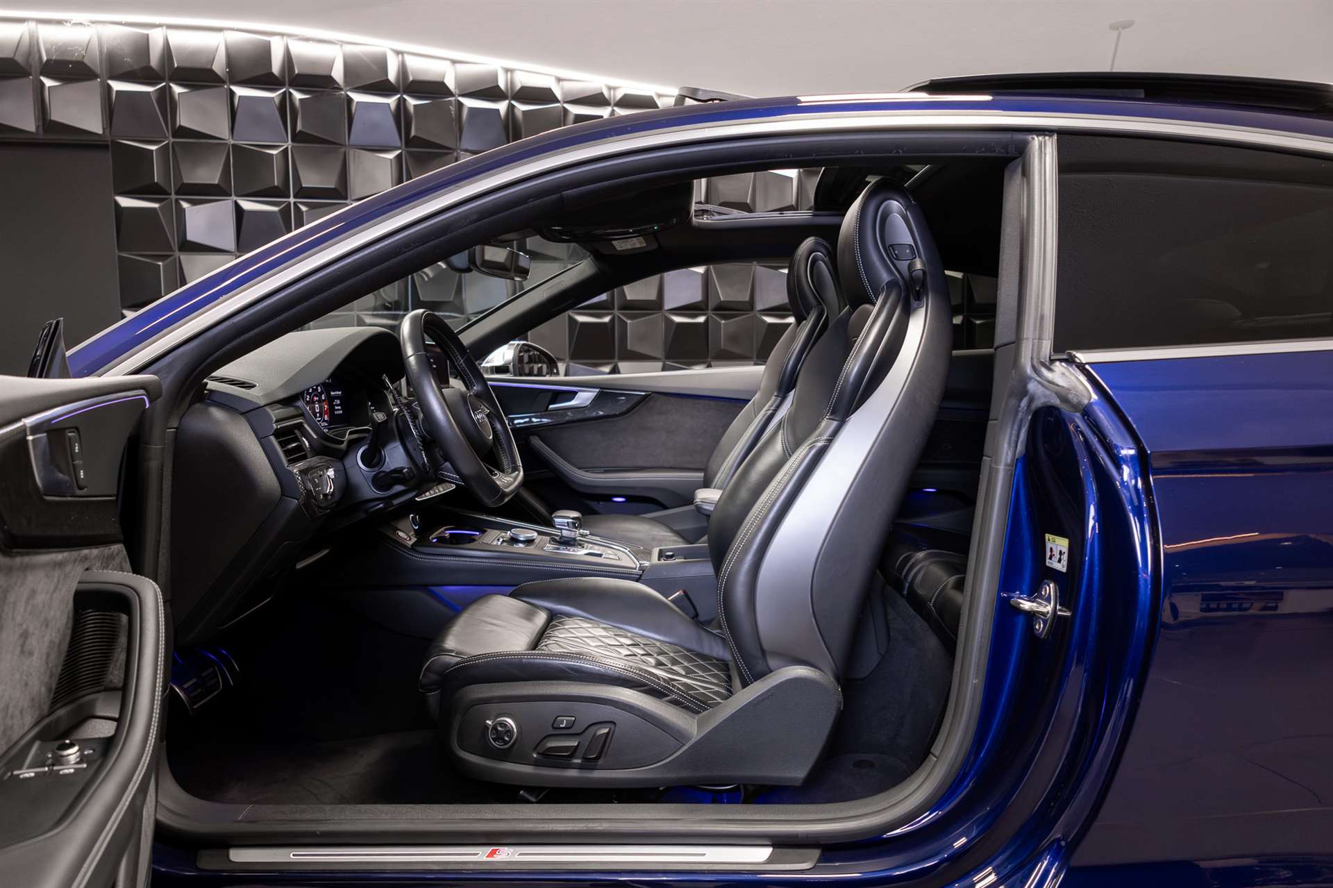 AUDI S5 Coupé 3.0 TFSI quattro tiptronic-image-12