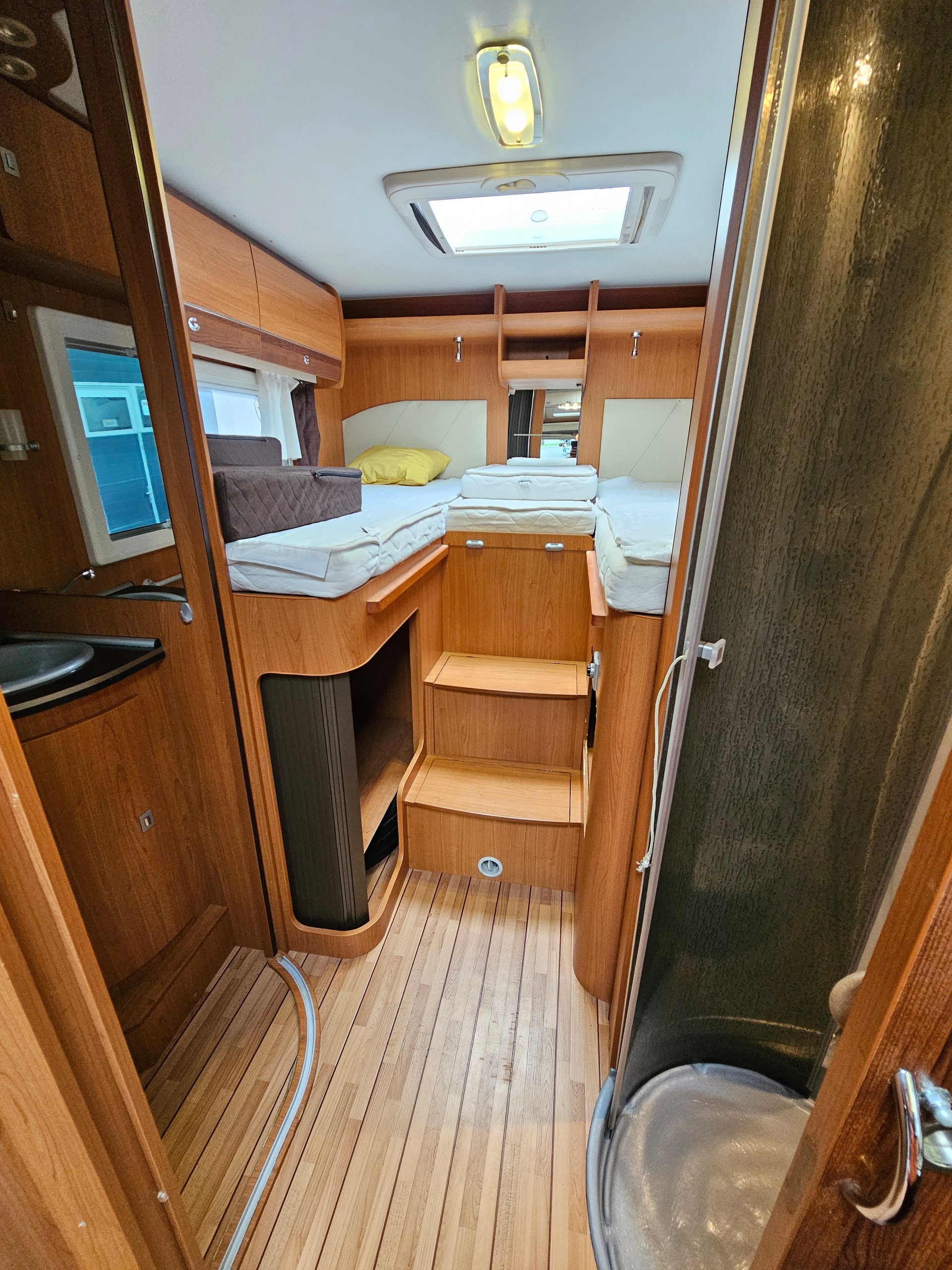 GIOTTILINE T 37 mit Einzelbett, Hubbett!-image-11