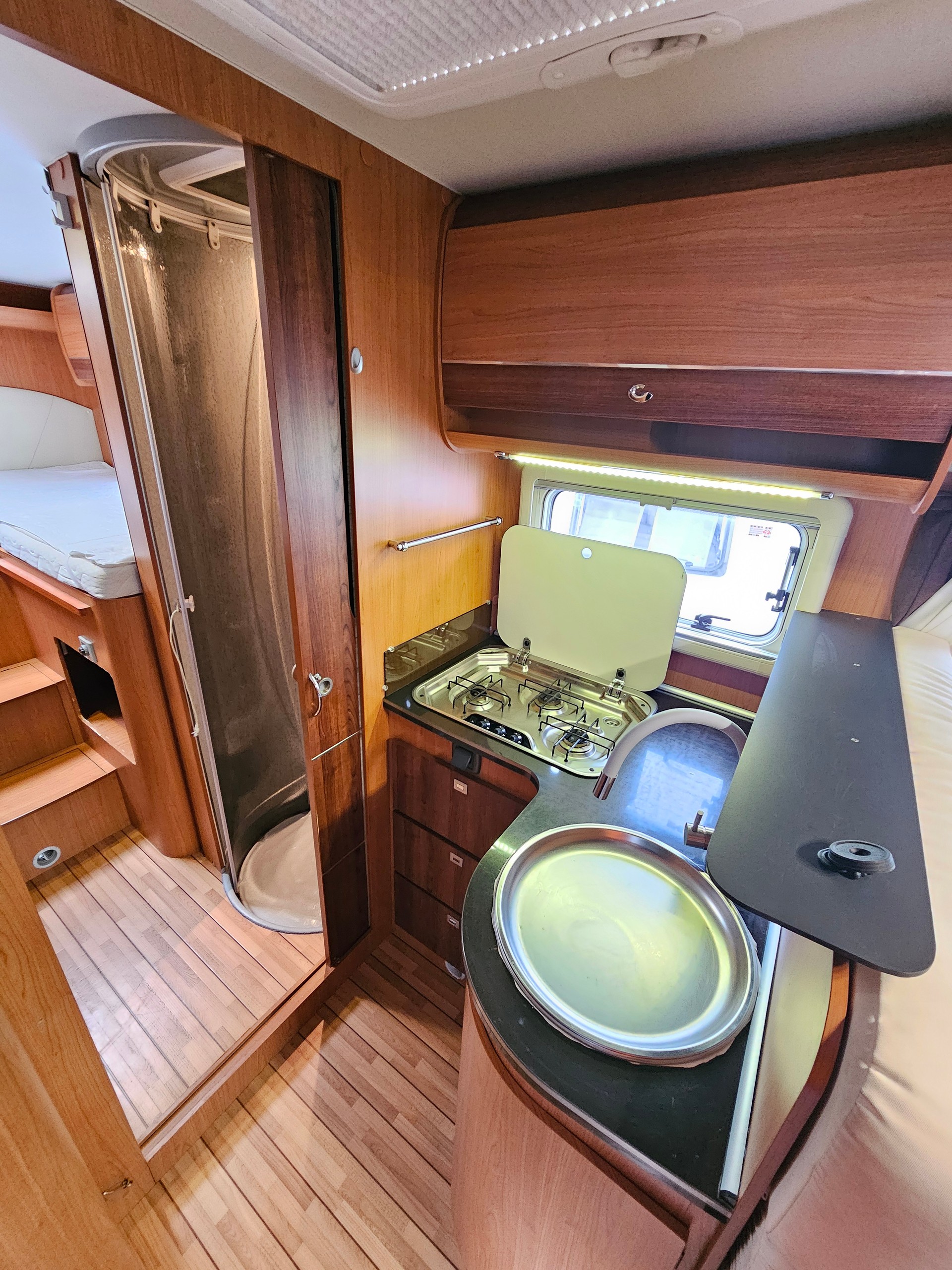 GIOTTILINE T 37 mit Einzelbett, Hubbett!-image-9
