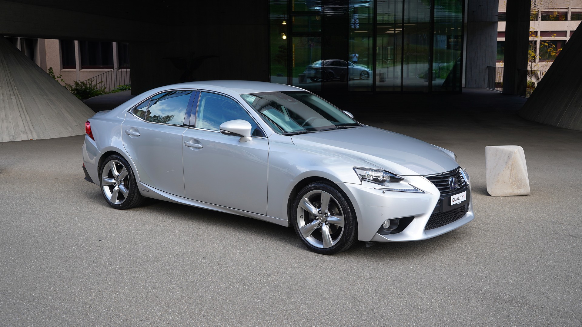 LEXUS IS 300h F-Sport Automatic-image-0