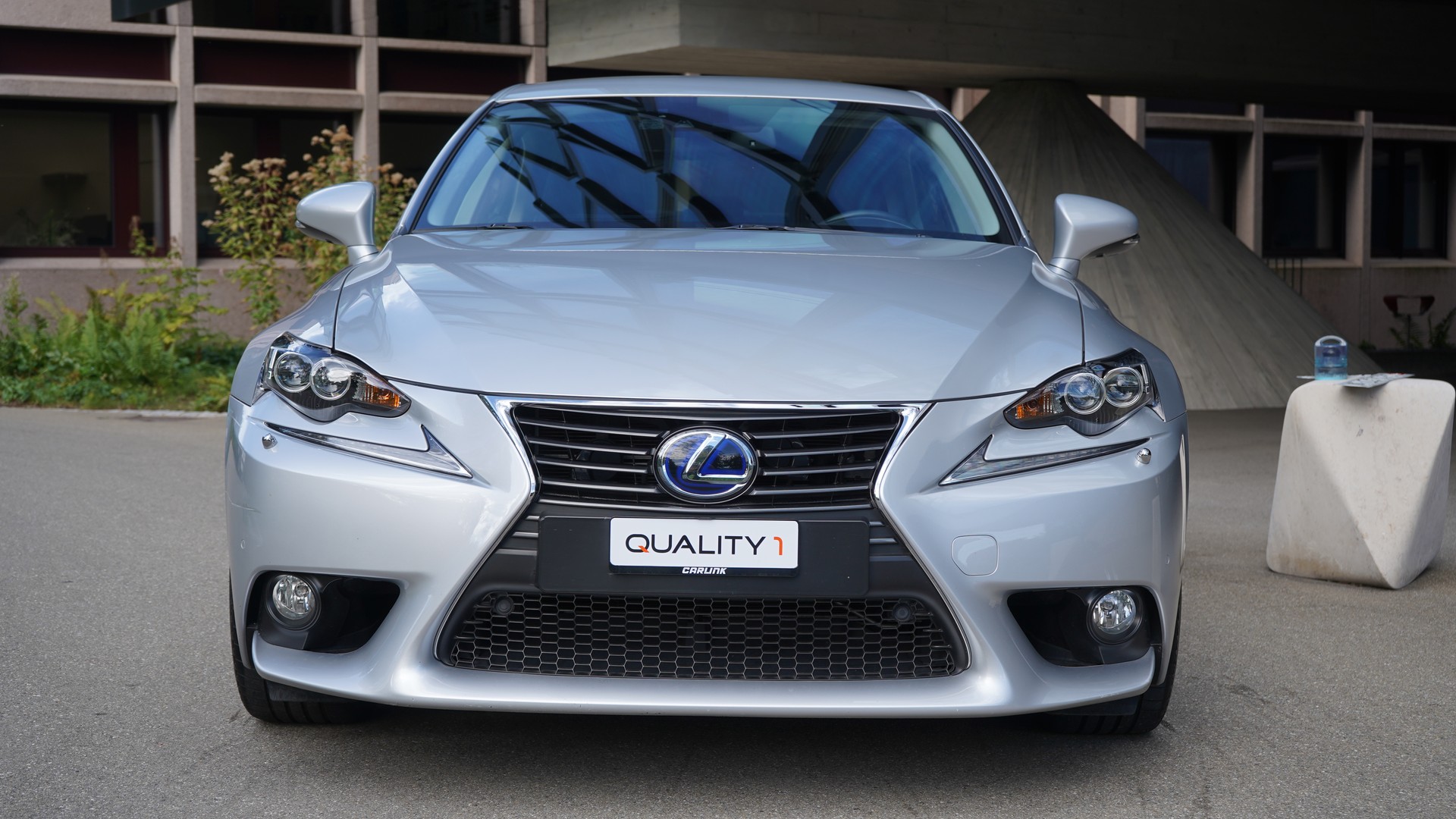 LEXUS IS 300h F-Sport Automatic-image-1