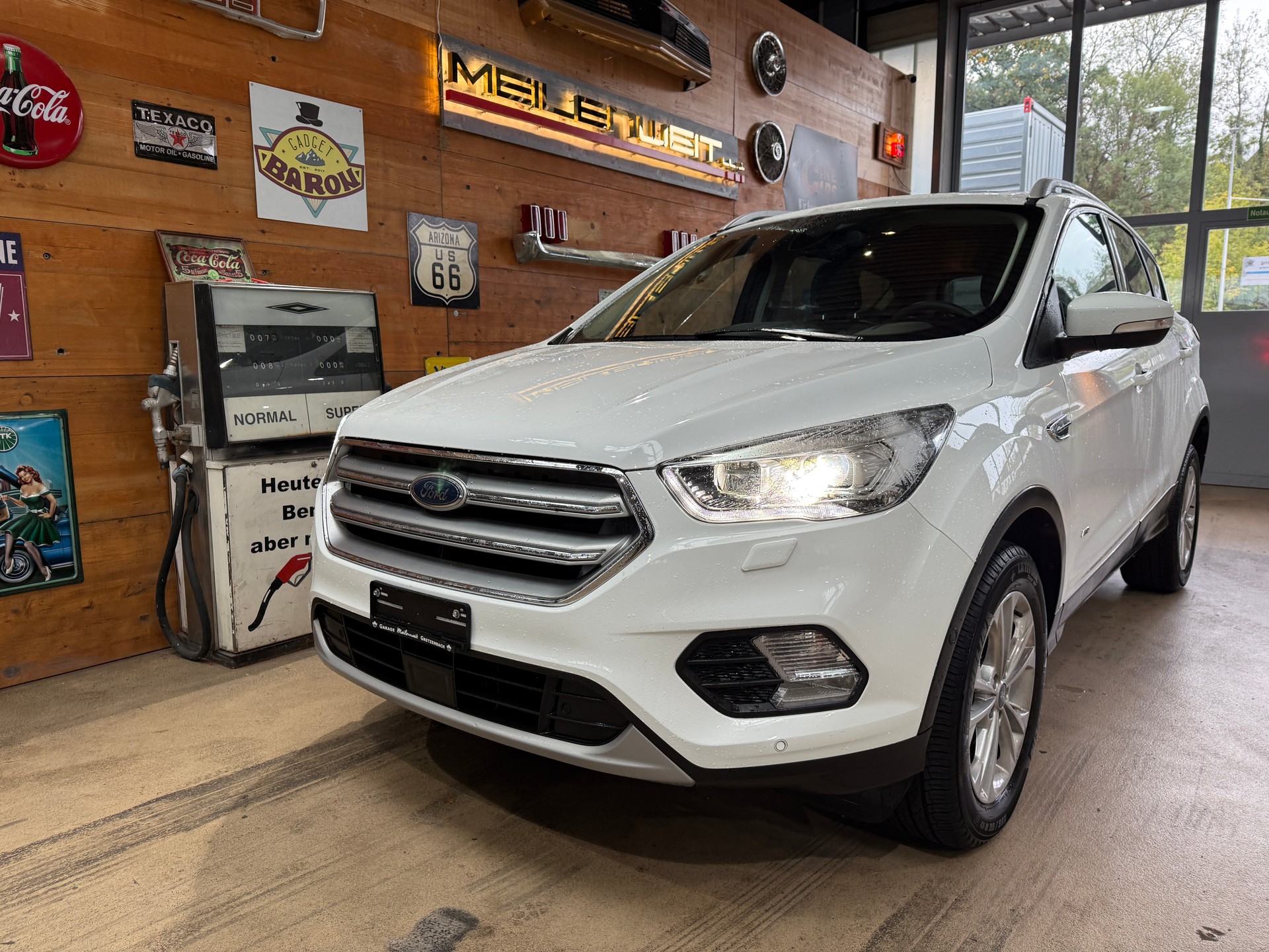 FORD Kuga 1.5 SCTi Titanium 4WD Automatic-image-1