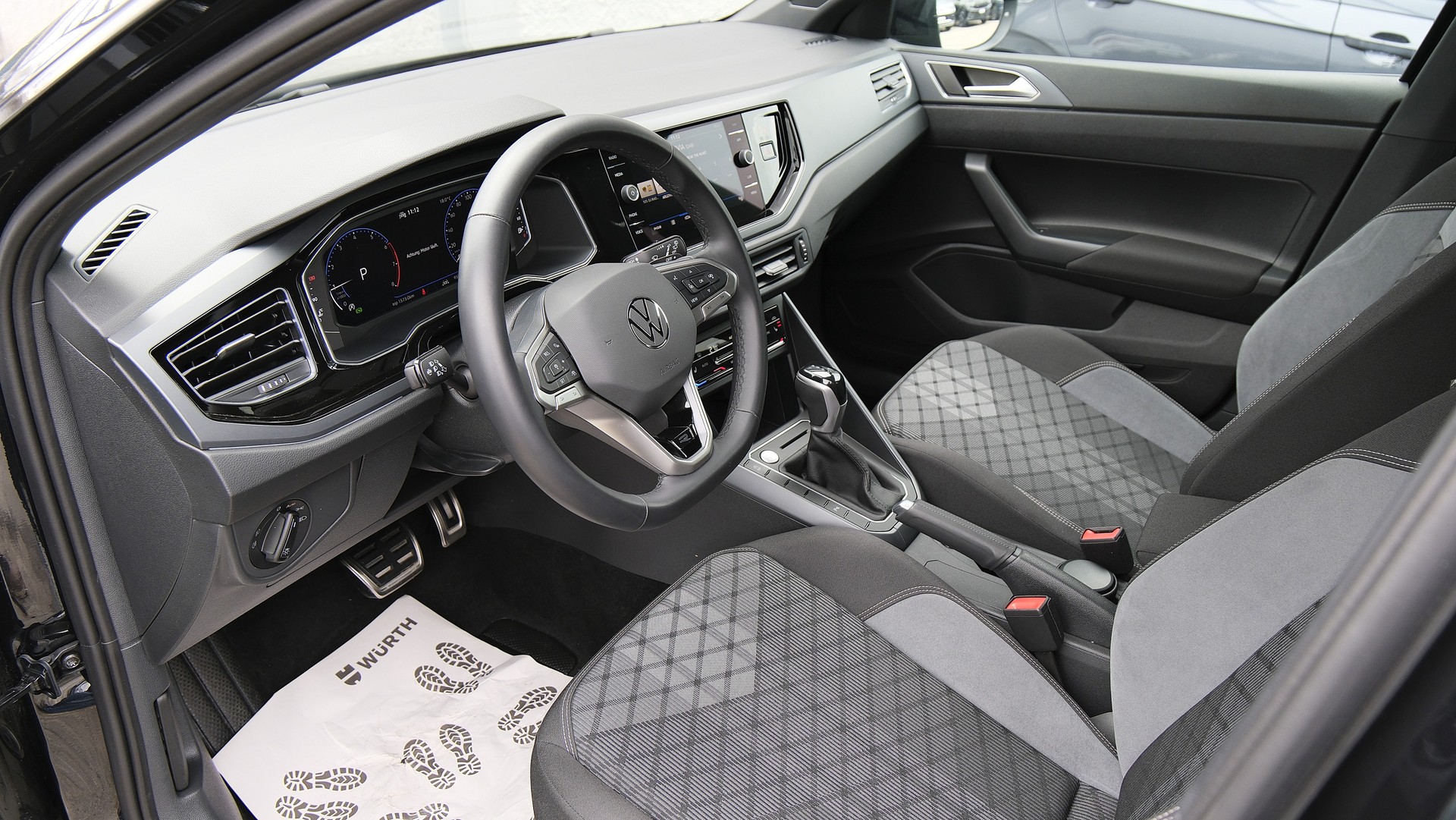 VW Taigo 1.0 TSI R-Line DSG-image-2