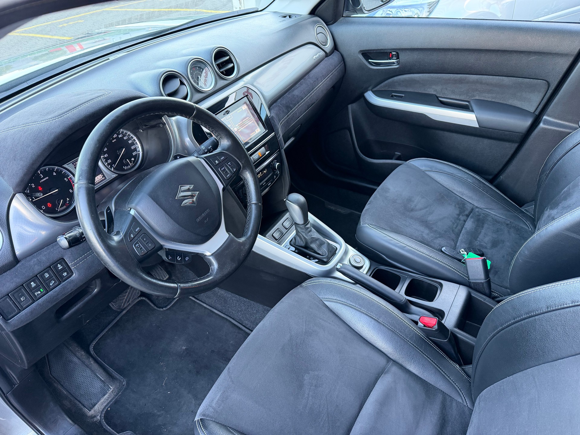 SUZUKI Vitara 1.6 TD Sergio Cellano Top TCSS-image-6