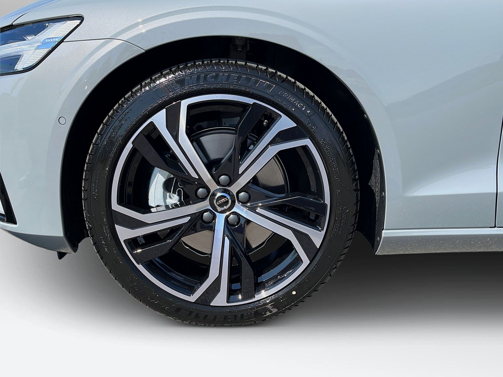 VOLVO V60 2.0 B4 Ultimate Dark-image-8