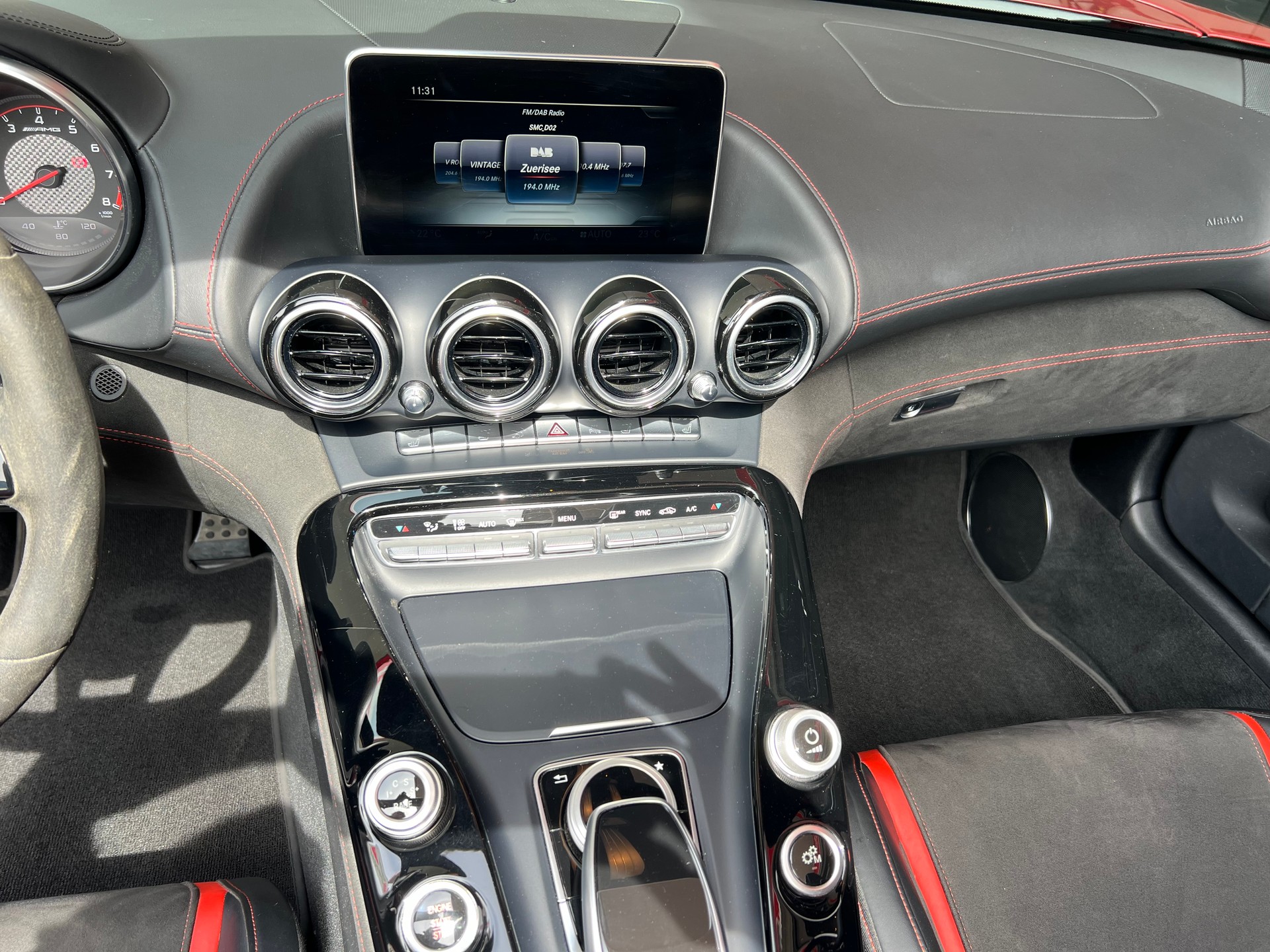 MERCEDES-BENZ AMG GT C Roadster Speedshift DCT-image-7