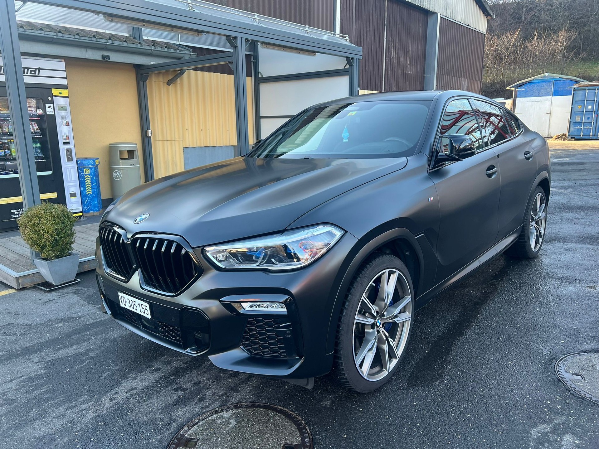 BMW X6 M50i Steptronic-image-2