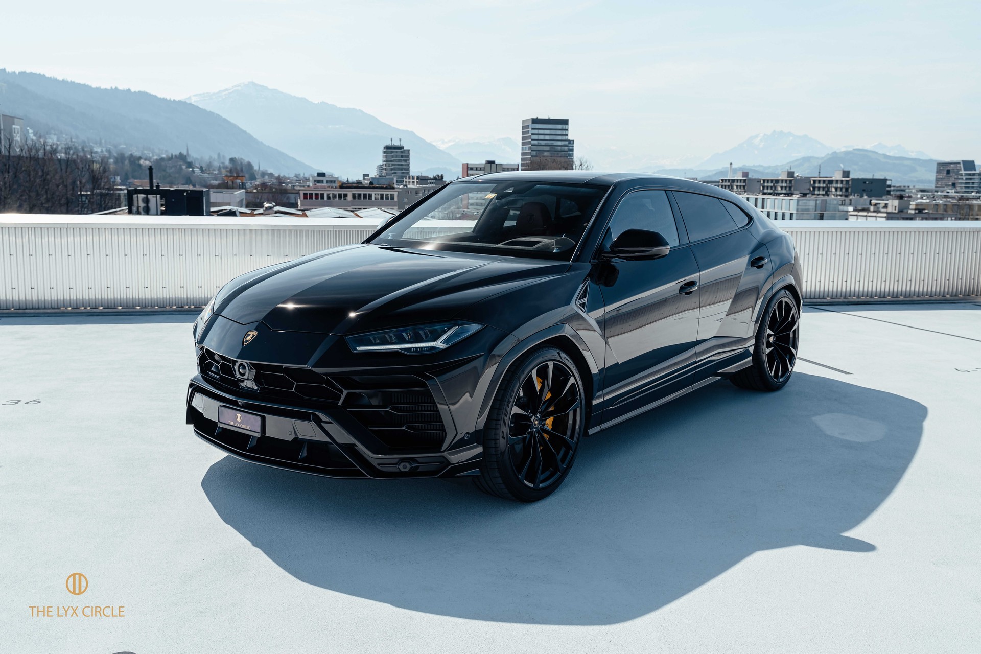 LAMBORGHINI Urus E-Gear-image-2