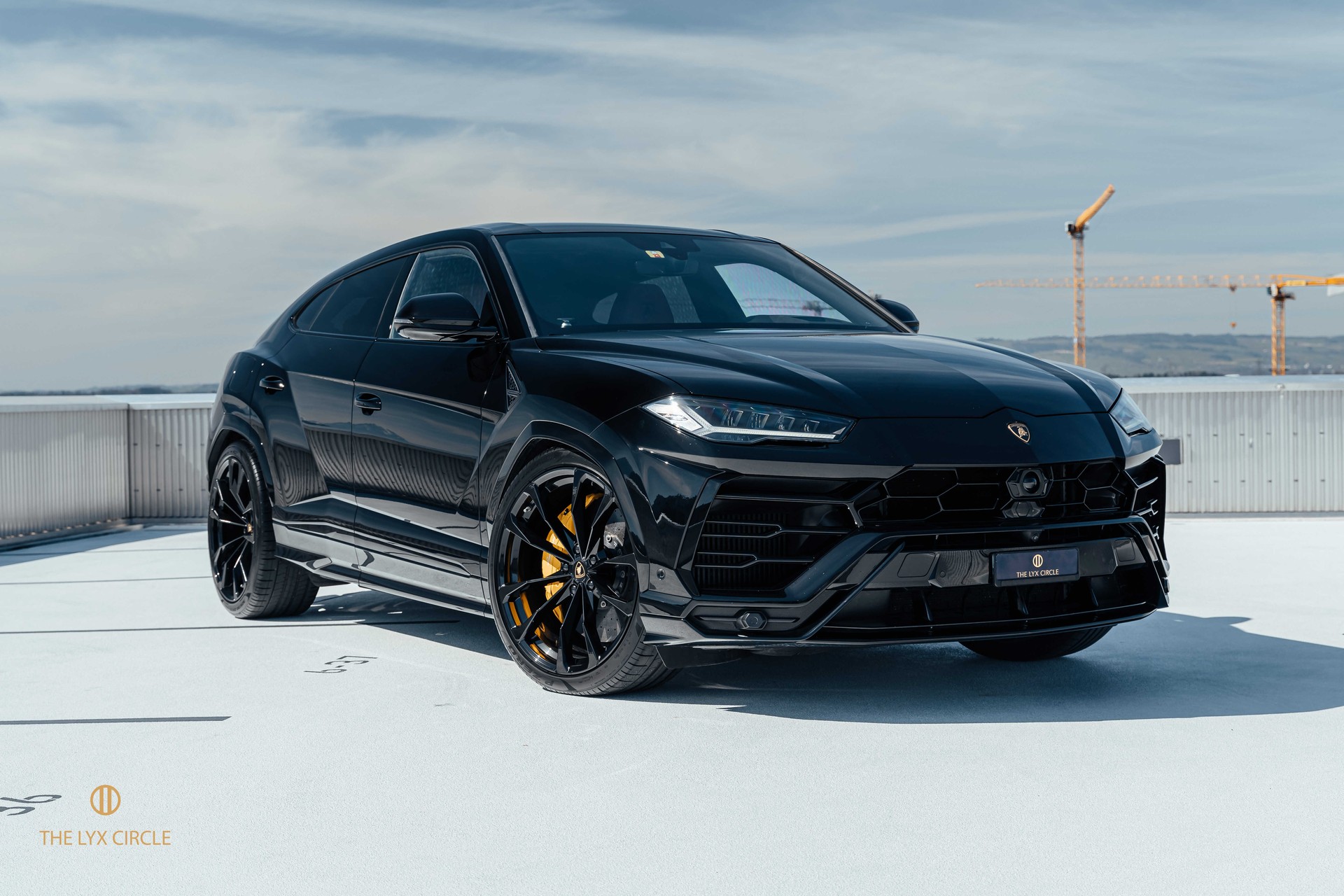 LAMBORGHINI Urus E-Gear-image-1