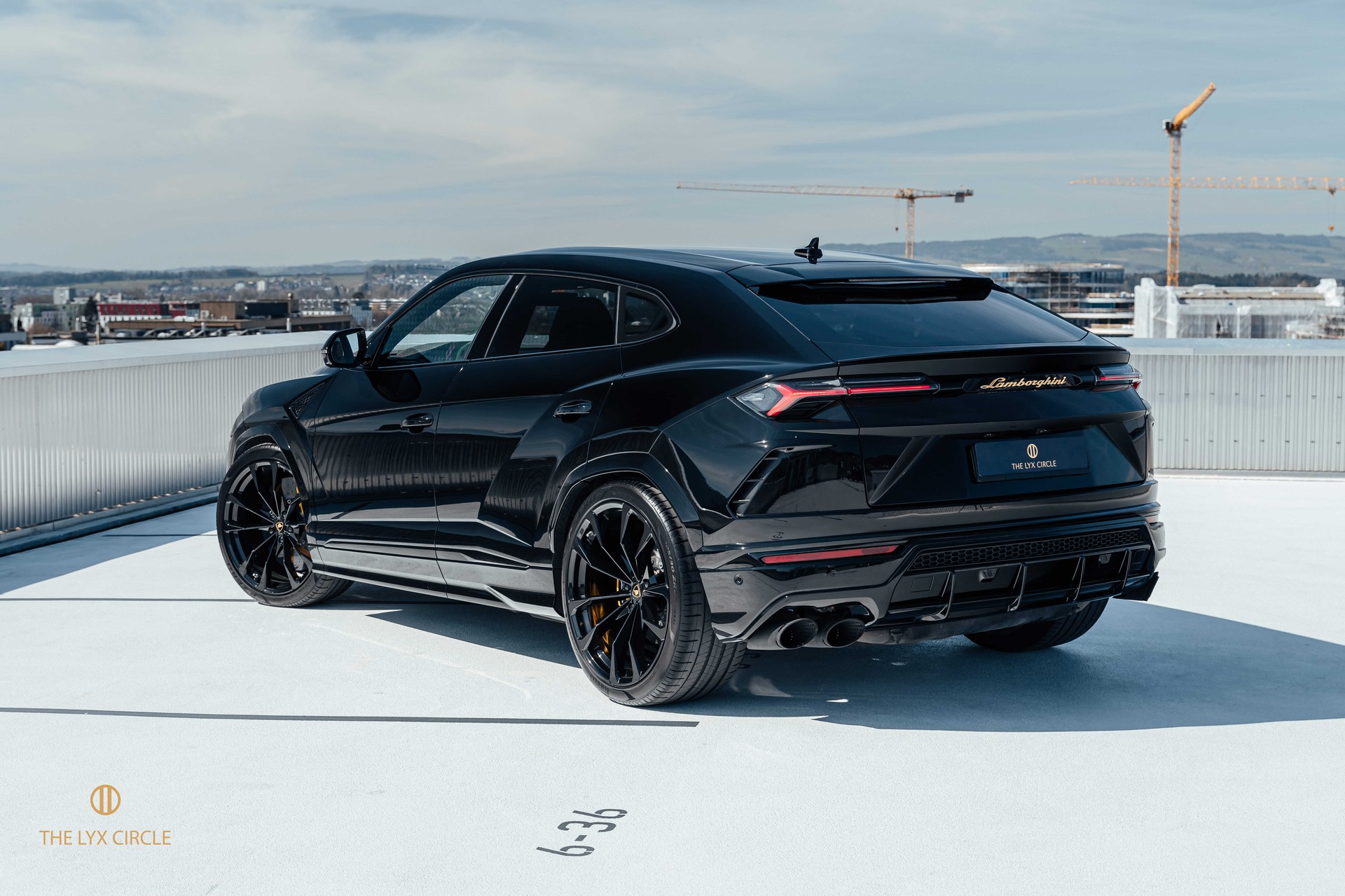 LAMBORGHINI Urus E-Gear-image-5