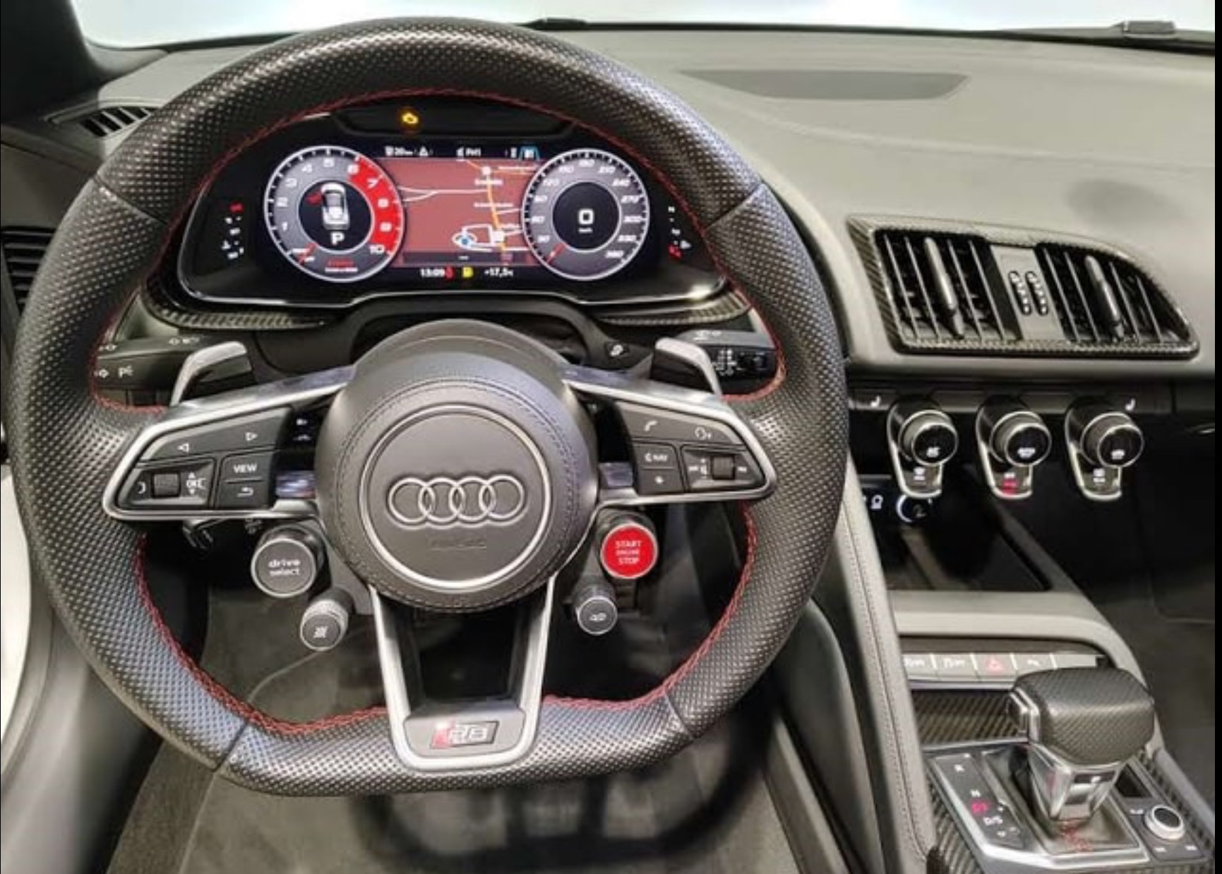 AUDI R8 Spyder 5.2 plus S-Tronic-image-4